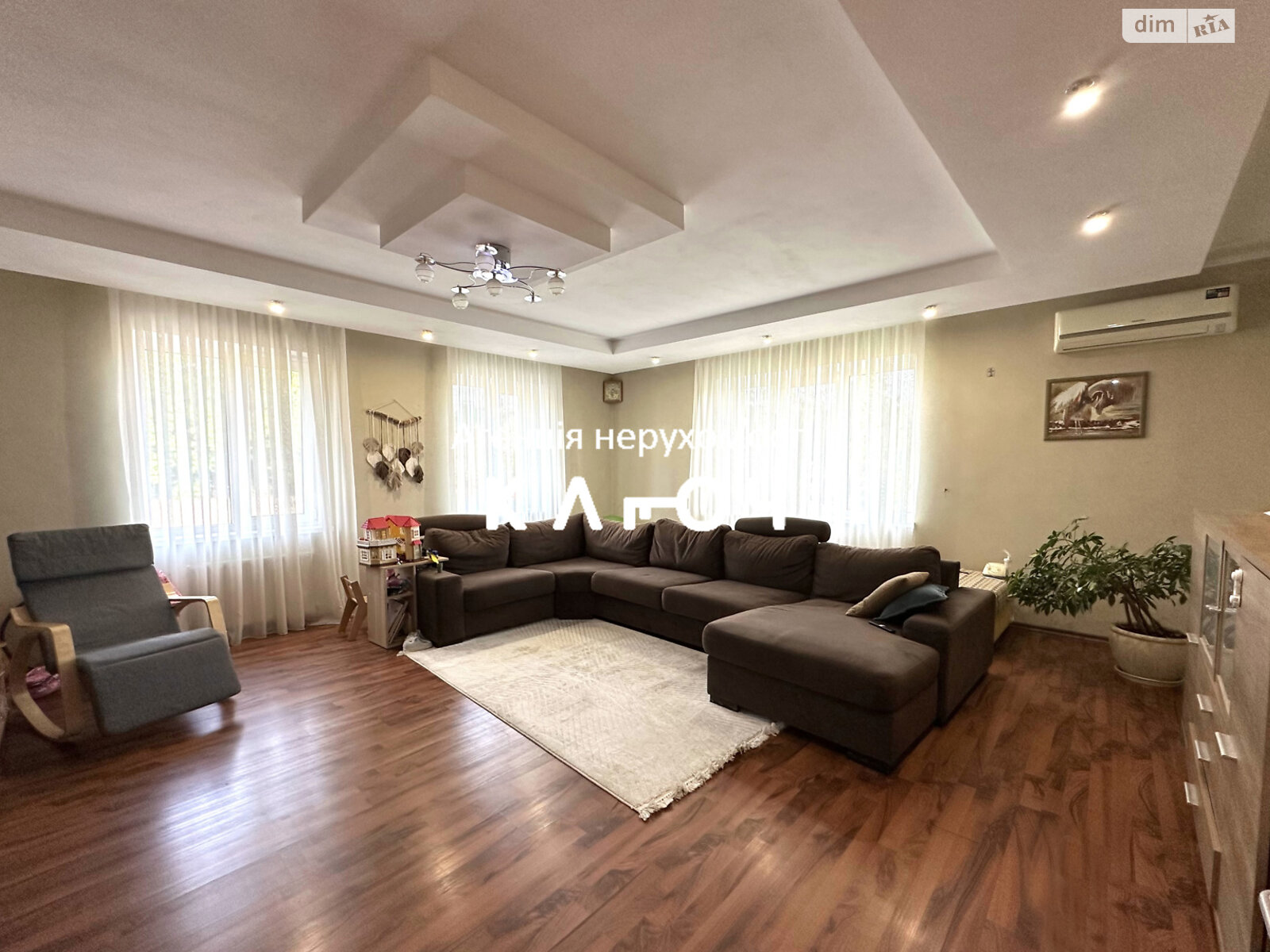 двоповерховий будинок з балконом, 262.8 кв. м, блочно-цегляний. Продаж у Підгайцях фото 1 двоповерховий будинок з балконом, 262.8 кв. м, блочно-цегляний. Продаж у Підгайцях фото 1