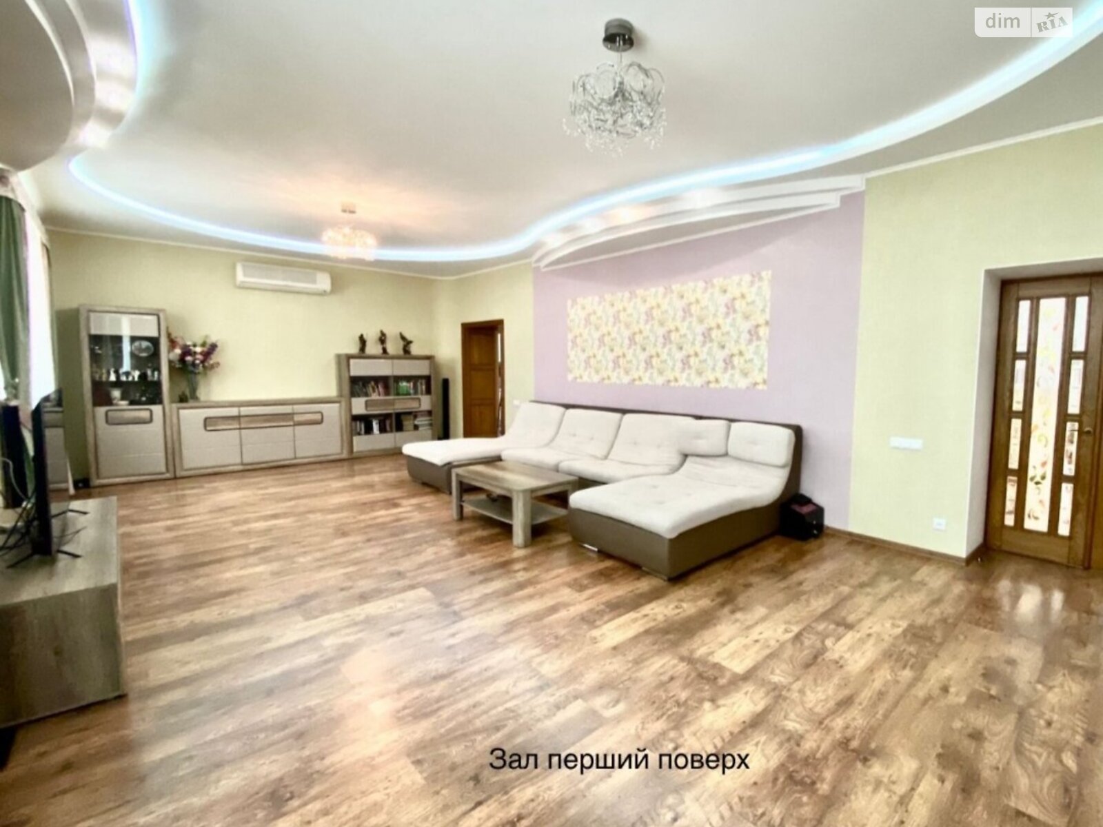 двоповерховий будинок з верандою, 260 кв. м, цегла. Продаж у Підгайцях фото 1 двоповерховий будинок з верандою, 260 кв. м, цегла. Продаж у Підгайцях фото 1