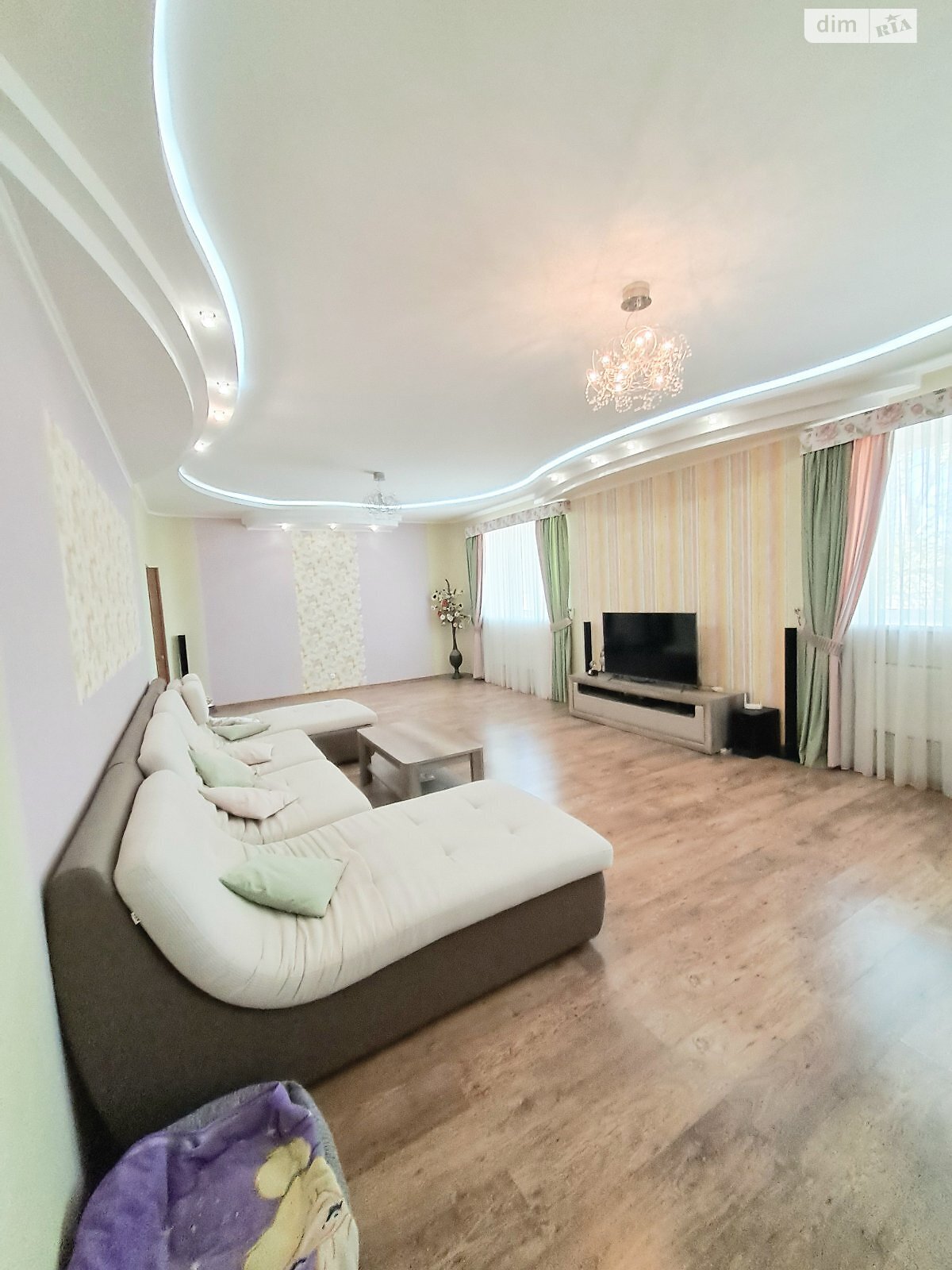 двоповерховий будинок з верандою, 260 кв. м, цегла. Продаж у Підгайцях фото 1 двоповерховий будинок з верандою, 260 кв. м, цегла. Продаж у Підгайцях фото 1