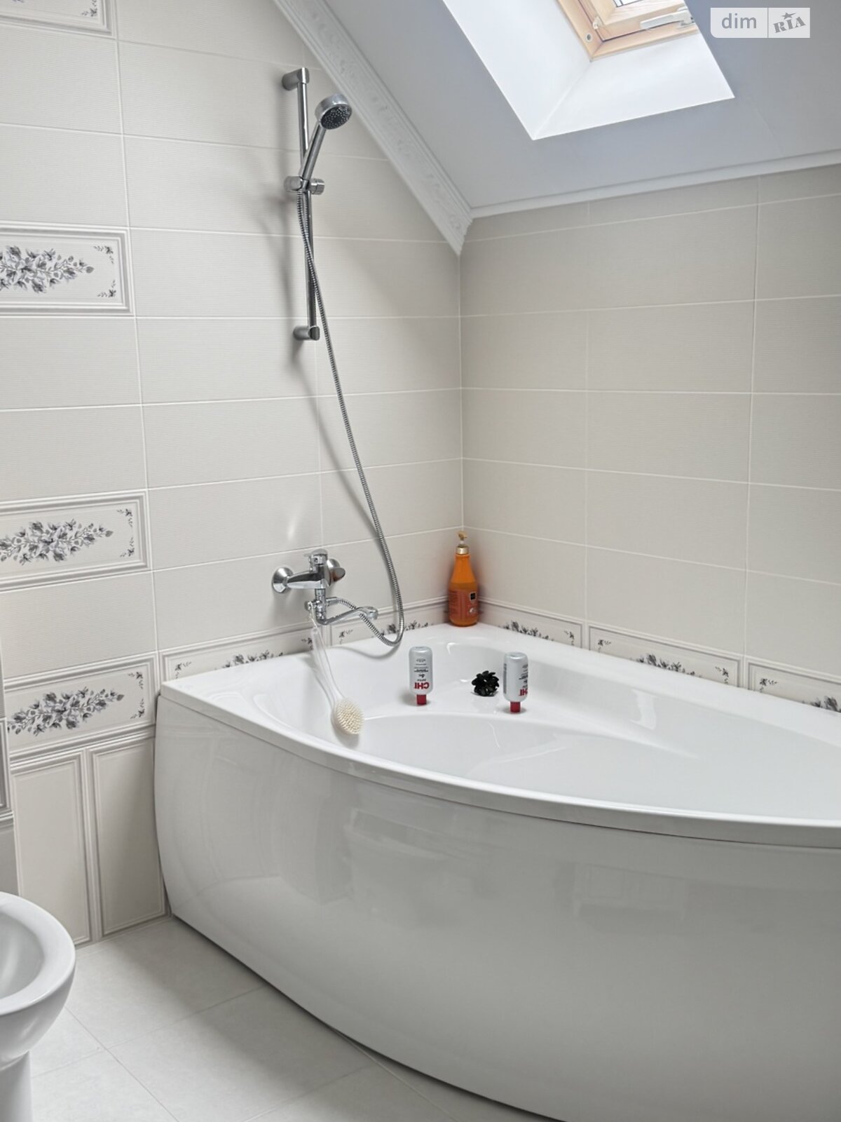 двухэтажный дом с ремонтом, 218.2 кв. м, пеноблок. Продажа в Подгайцах фото 1 двухэтажный дом с ремонтом, 218.2 кв. м, пеноблок. Продажа в Подгайцах фото 1