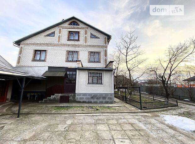 трехэтажный дом, 249 кв. м, кирпич. Продажа в Подгайцах фото 1 трехэтажный дом, 249 кв. м, кирпич. Продажа в Подгайцах фото 1