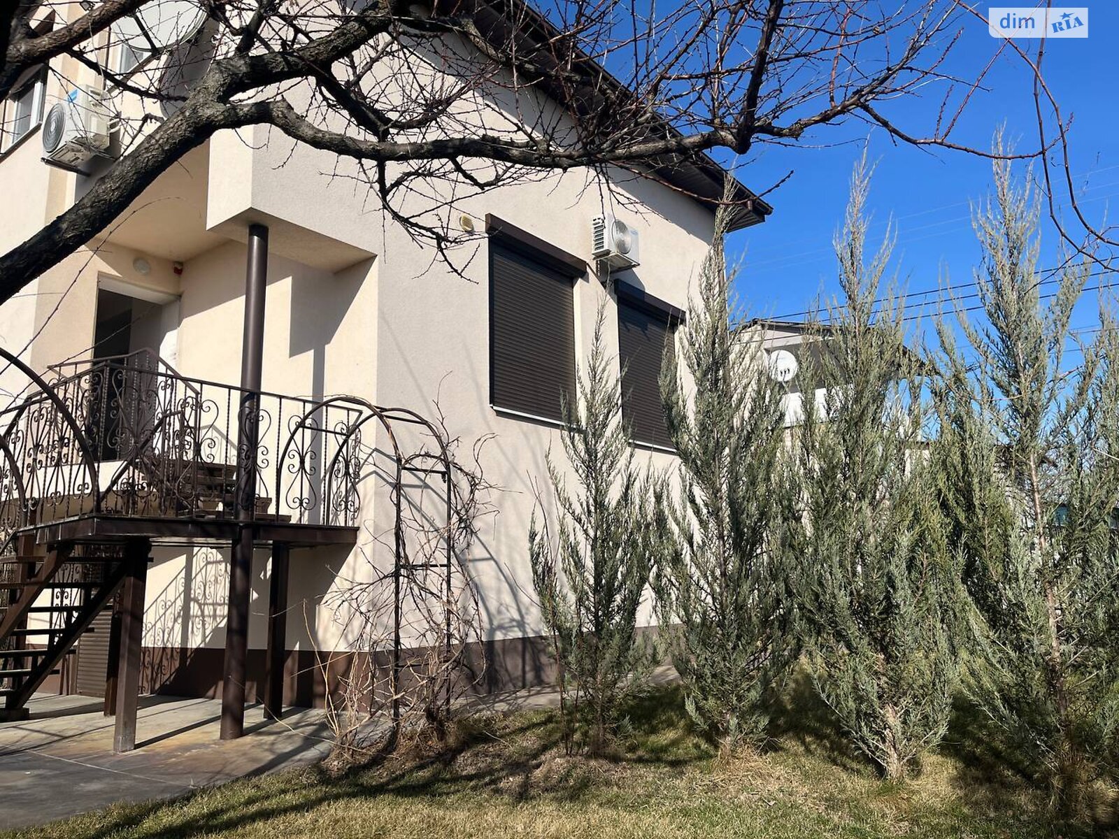 трехэтажный дом с мебелью, 106.5 кв. м, кирпич. Продажа в Подгороднем фото 1 трехэтажный дом с мебелью, 106.5 кв. м, кирпич. Продажа в Подгороднем фото 1