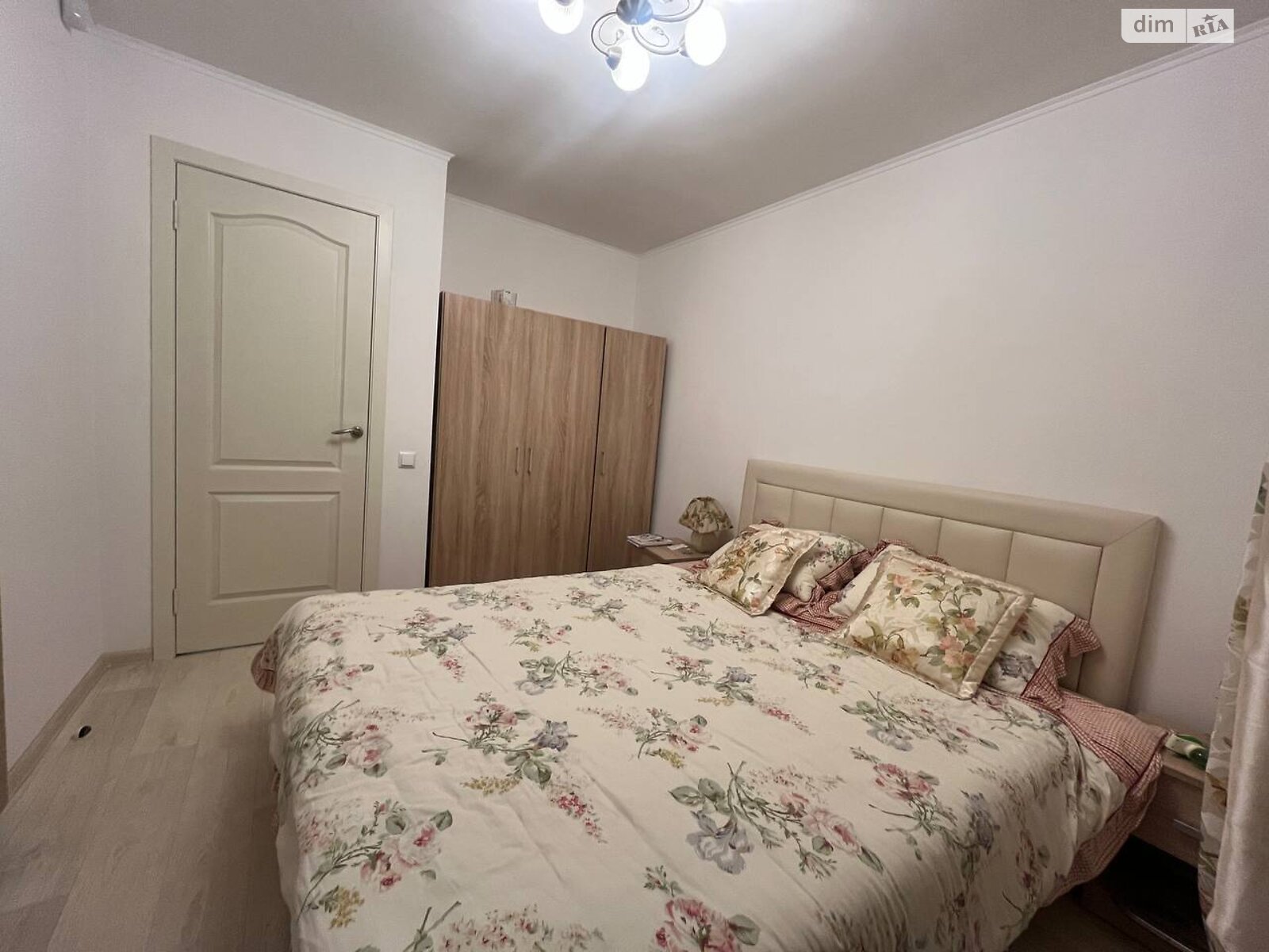 трехэтажный дом с мебелью, 106.5 кв. м, кирпич. Продажа в Подгороднем фото 1 трехэтажный дом с мебелью, 106.5 кв. м, кирпич. Продажа в Подгороднем фото 1