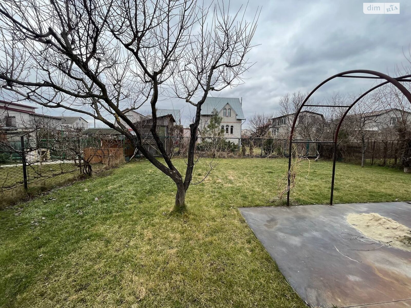 трехэтажный дом с мебелью, 106.5 кв. м, кирпич. Продажа в Подгороднем фото 1 трехэтажный дом с мебелью, 106.5 кв. м, кирпич. Продажа в Подгороднем фото 1
