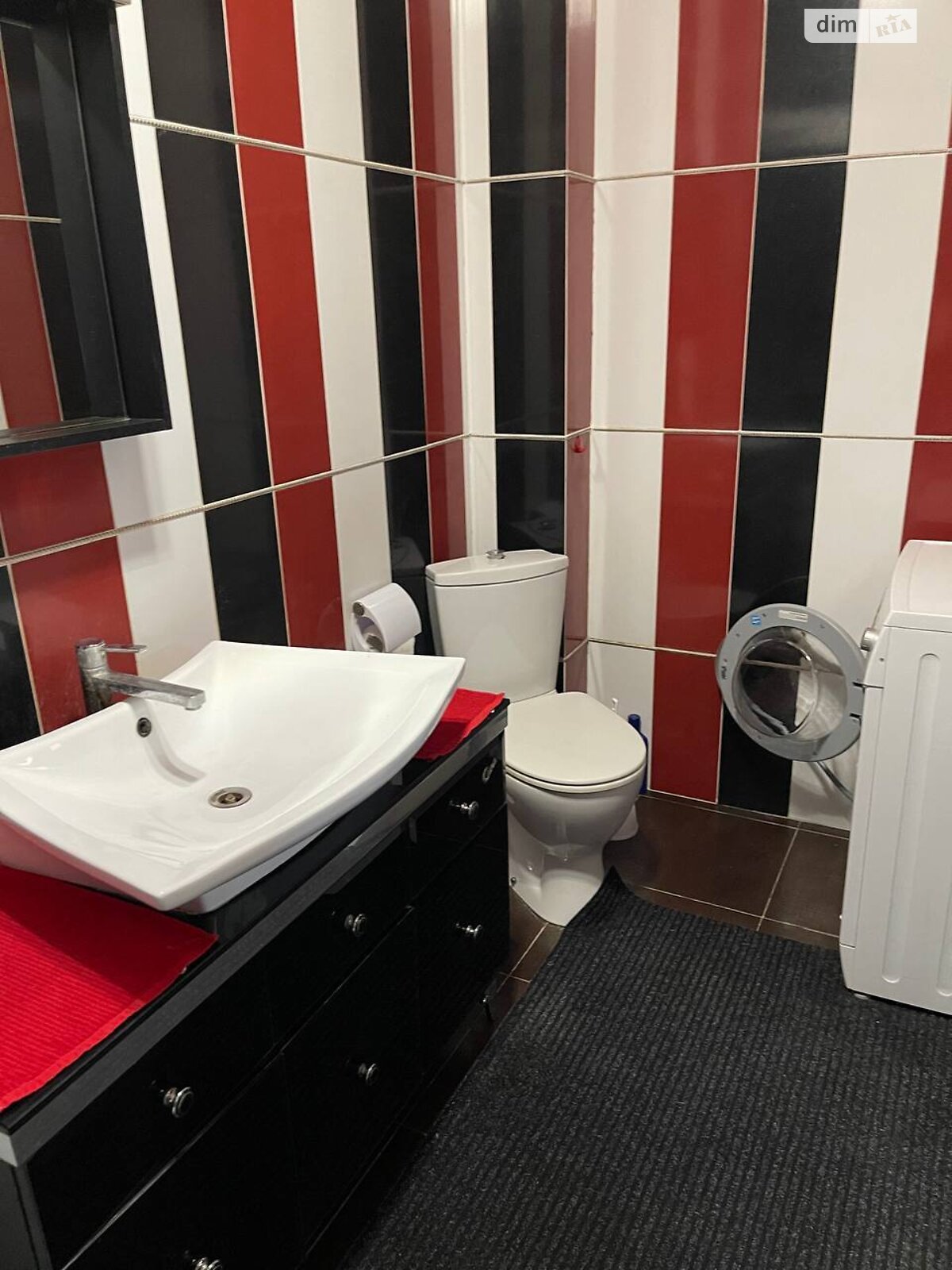 двухэтажный дом с гаражом, 134.2 кв. м, кирпич. Продажа в Подгороднем фото 1