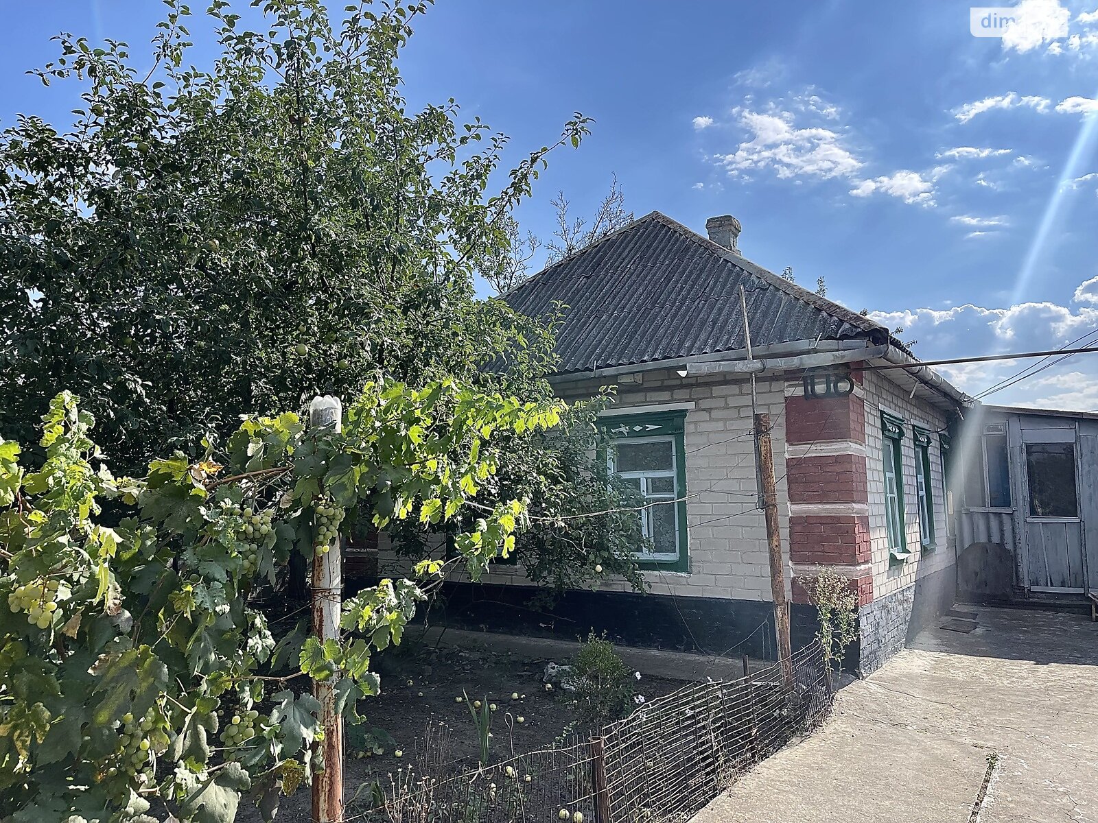 одноэтажный дом с гаражом, 50 кв. м, кирпич. Продажа в Подгороднем фото 1