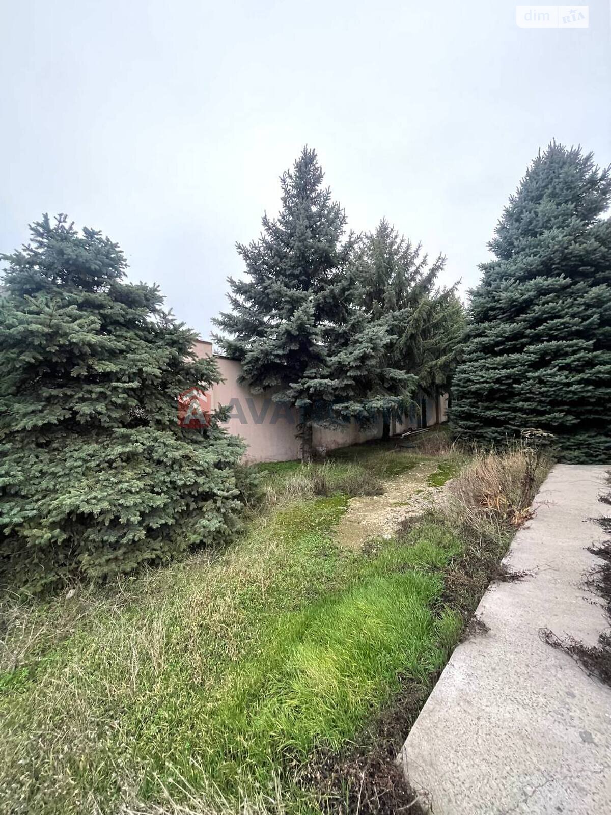 трехэтажный дом, 406 кв. м, кирпич. Продажа в Подгородном фото 1