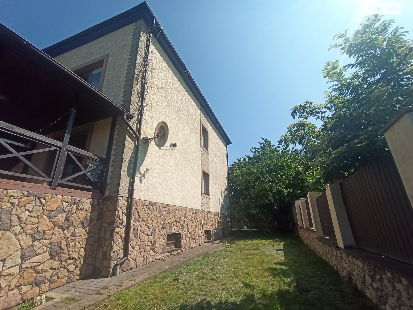 трехэтажный дом, 352.6 кв. м, кирпич. Продажа в Подгородном фото 1 трехэтажный дом, 352.6 кв. м, кирпич. Продажа в Подгородном фото 1