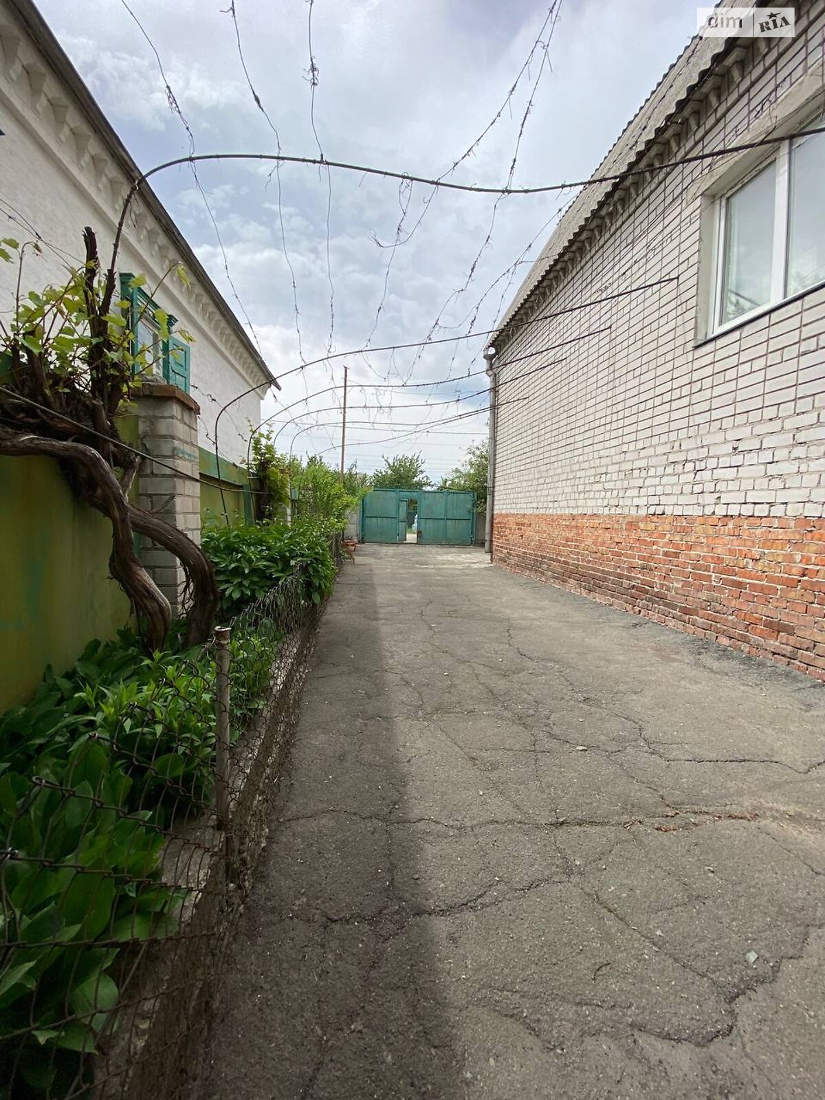 триповерховий будинок з верандою, 162.8 кв. м, цегла. Продаж у Підгородне фото 1 триповерховий будинок з верандою, 162.8 кв. м, цегла. Продаж у Підгородне фото 1