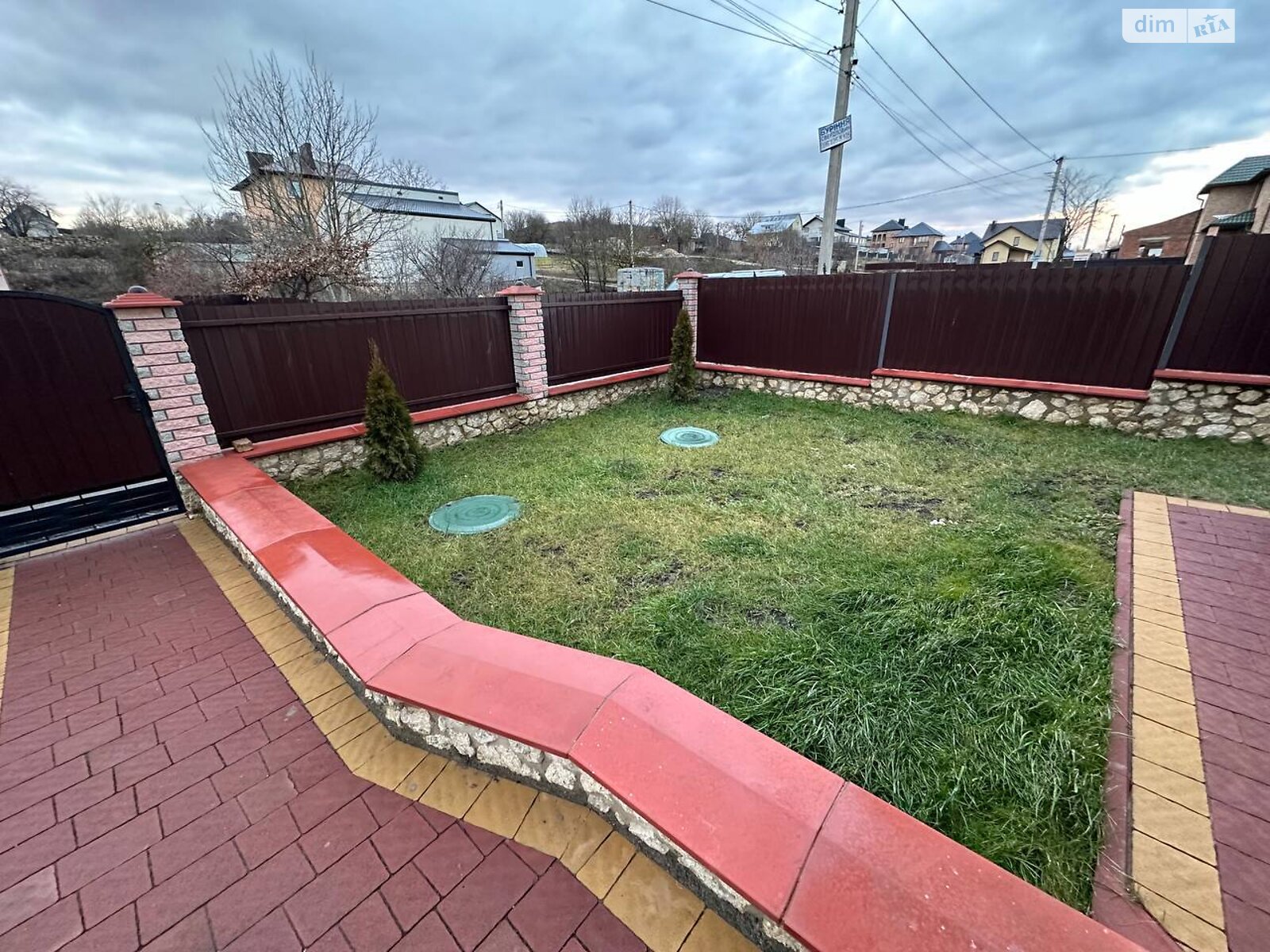 двухэтажный дом, 120 кв. м, кирпич. Продажа в Подгородном фото 1
