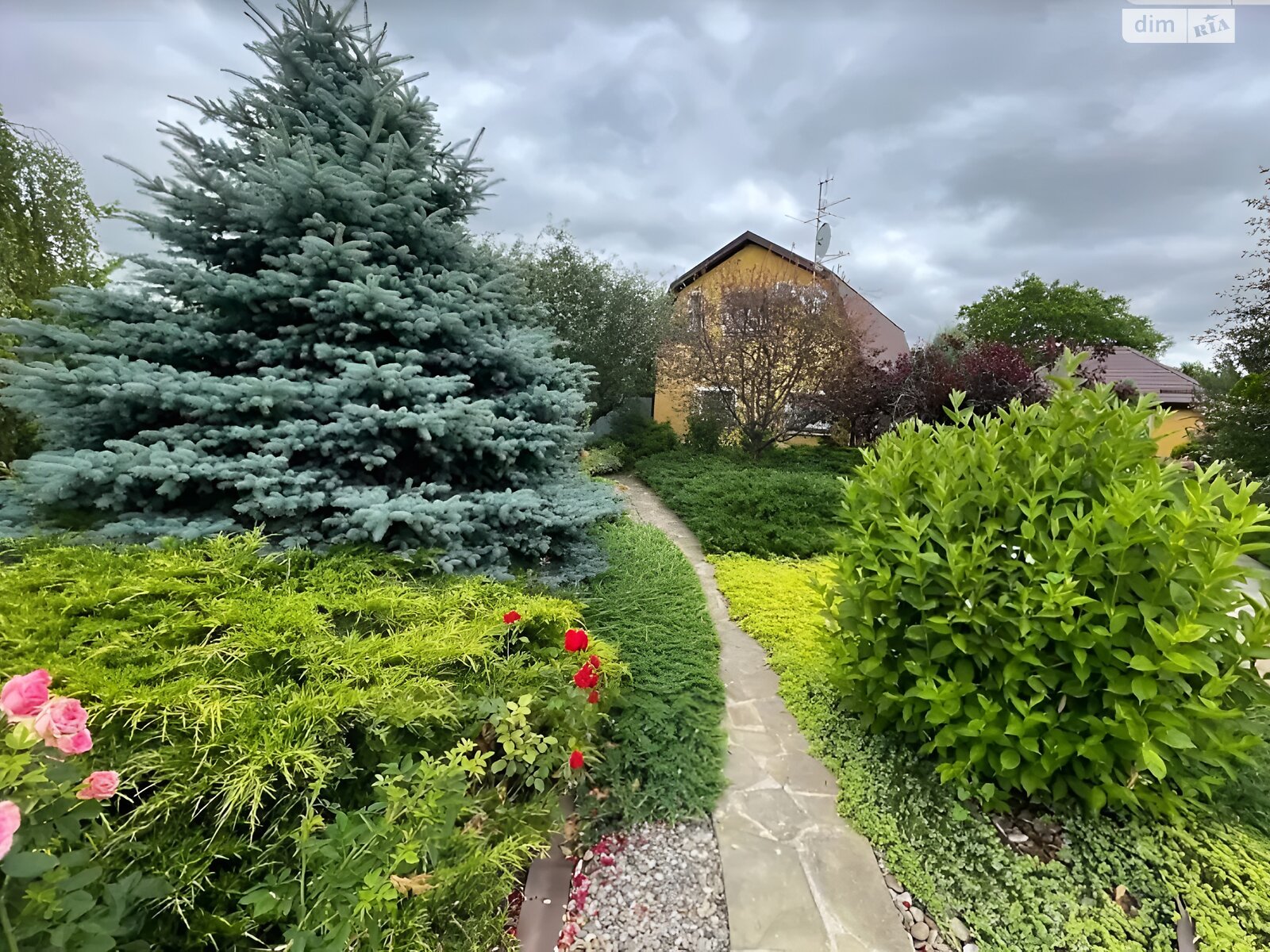 двухэтажный дом с гаражом, 160 кв. м, кирпич. Продажа в Подгородном фото 1