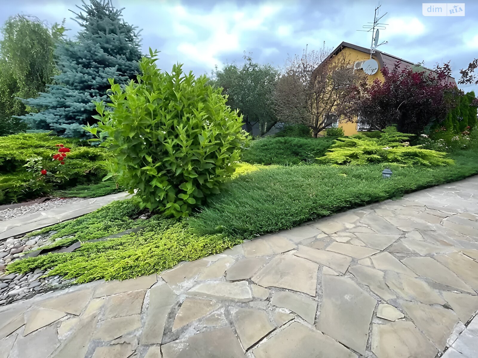 двухэтажный дом с гаражом, 160 кв. м, кирпич. Продажа в Подгородном фото 1