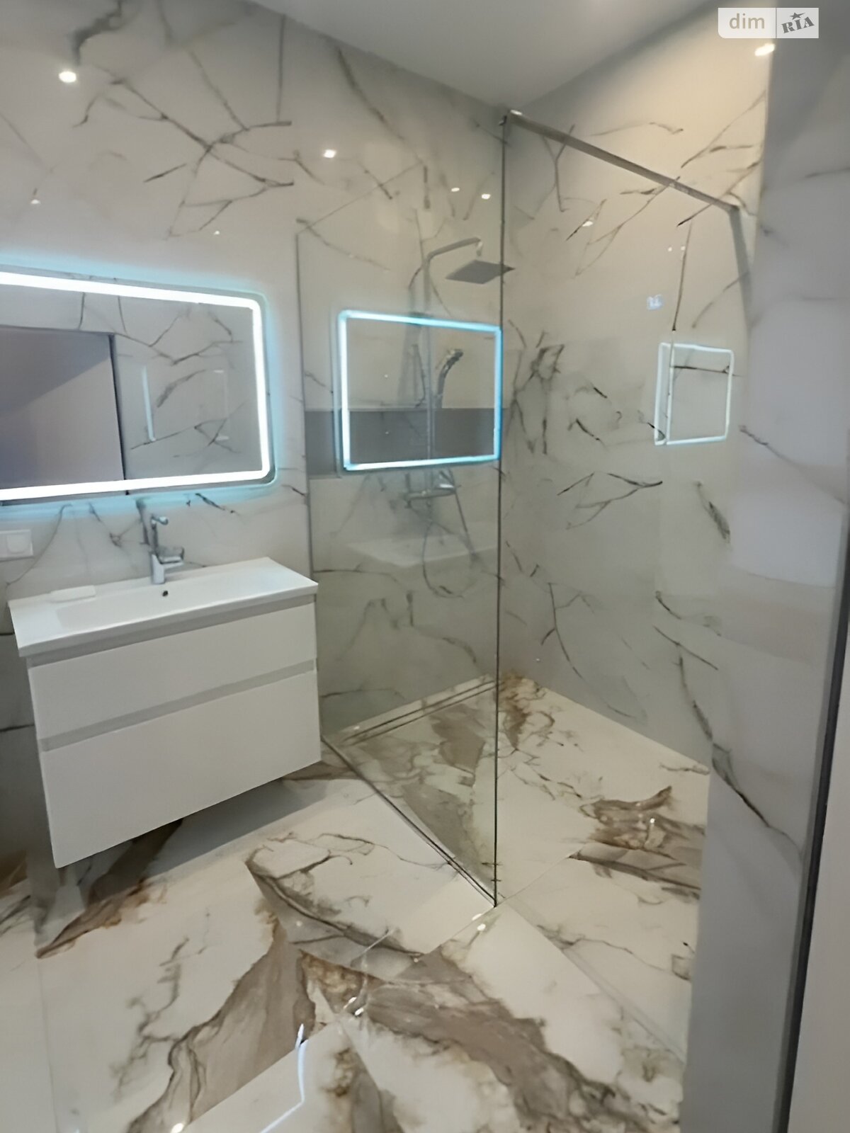 двоповерховий будинок, 330 кв. м, кирпич. Продаж у Підгірцях фото 1 двоповерховий будинок, 330 кв. м, кирпич. Продаж у Підгірцях фото 1