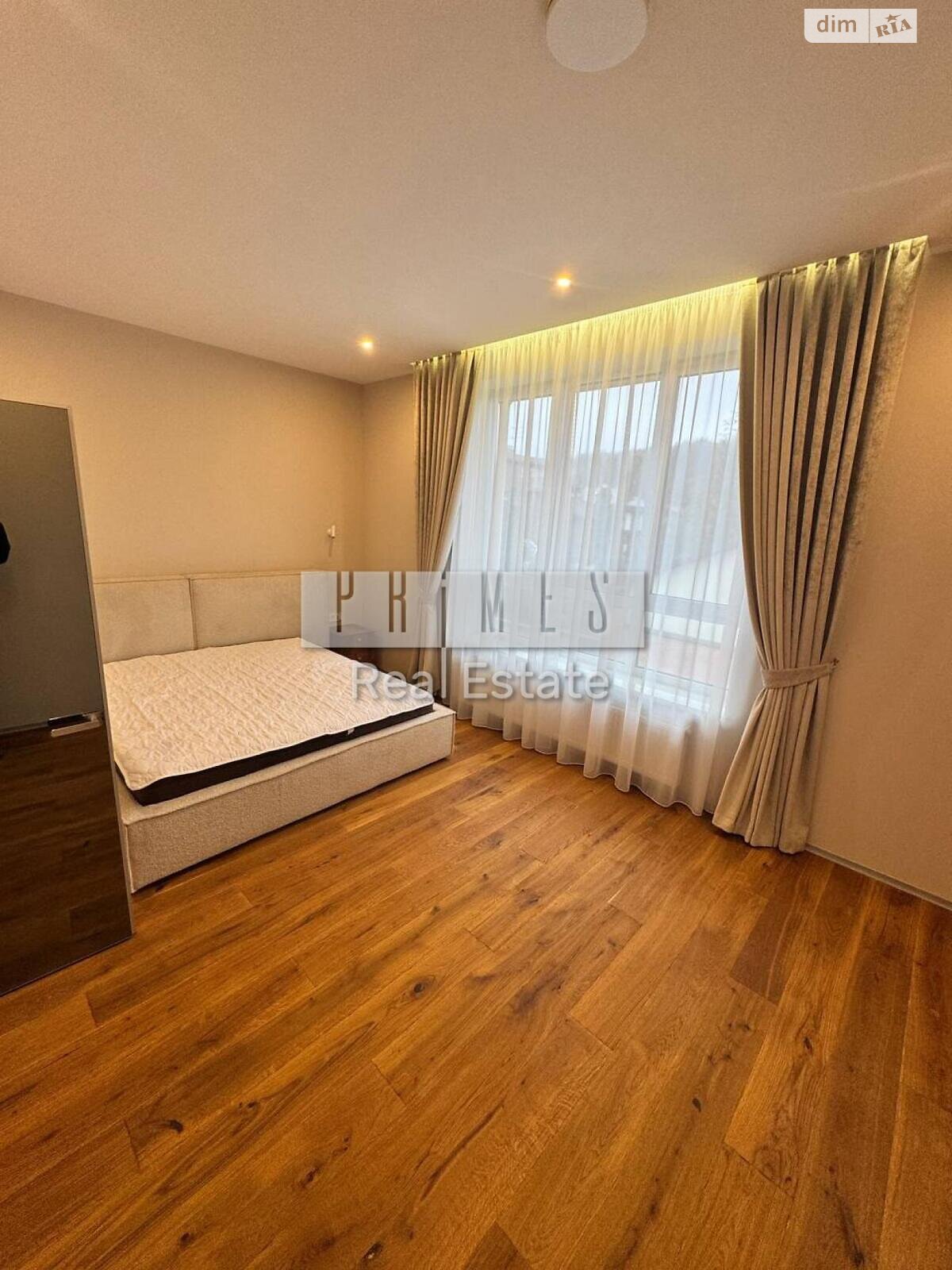 двоповерховий будинок, 330 кв. м, кирпич. Продаж у Підгірцях фото 1 двоповерховий будинок, 330 кв. м, кирпич. Продаж у Підгірцях фото 1