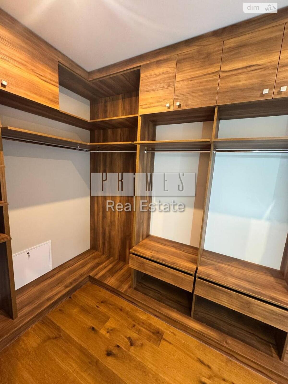 двоповерховий будинок, 330 кв. м, кирпич. Продаж у Підгірцях фото 1 двоповерховий будинок, 330 кв. м, кирпич. Продаж у Підгірцях фото 1