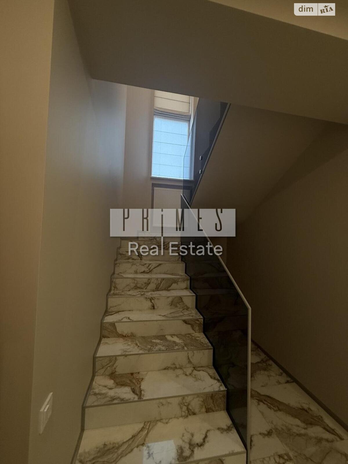 двоповерховий будинок, 330 кв. м, кирпич. Продаж у Підгірцях фото 1 двоповерховий будинок, 330 кв. м, кирпич. Продаж у Підгірцях фото 1