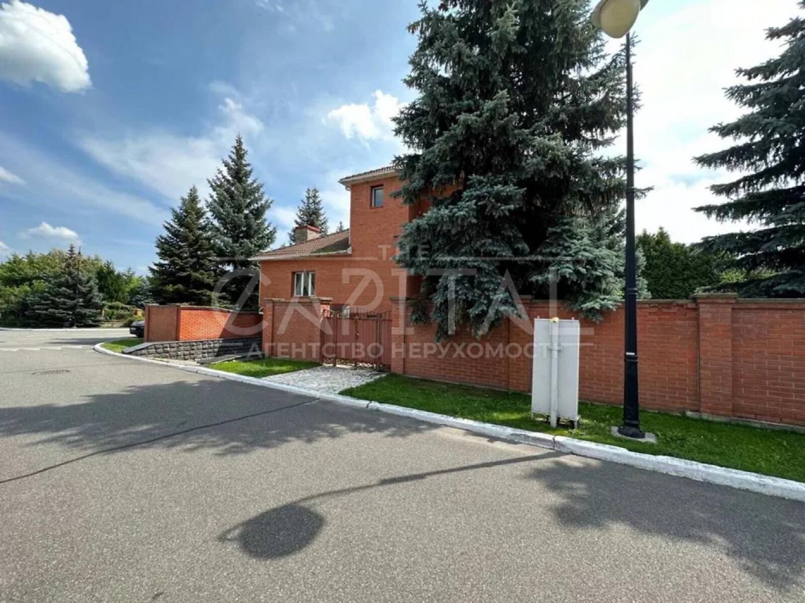 триповерховий будинок, 450 кв. м, кирпич. Продаж у Підгірцях фото 1