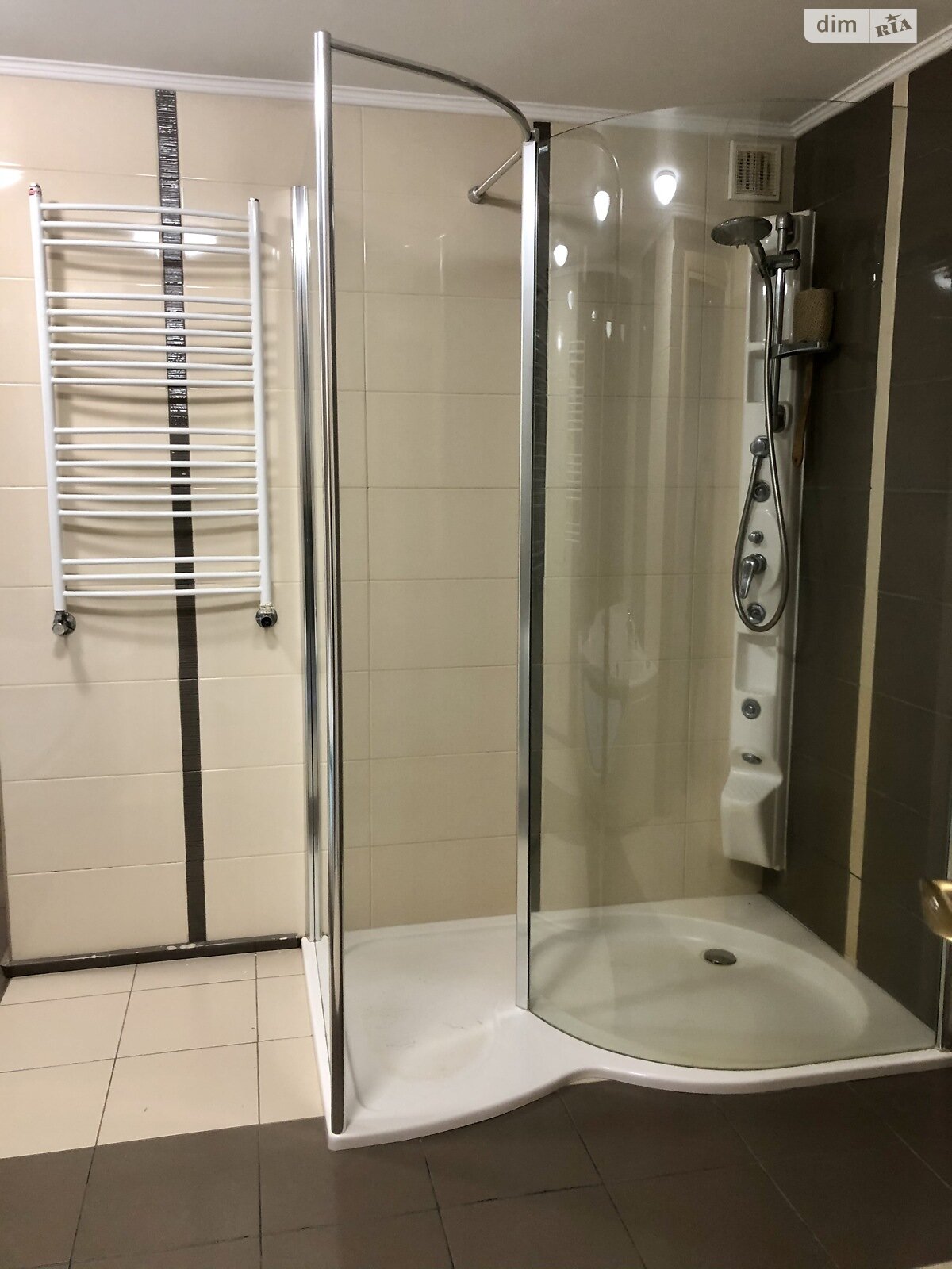 триповерховий будинок з балконом, 463 кв. м, цегла. Продаж у Підгірцях фото 1 триповерховий будинок з балконом, 463 кв. м, цегла. Продаж у Підгірцях фото 1
