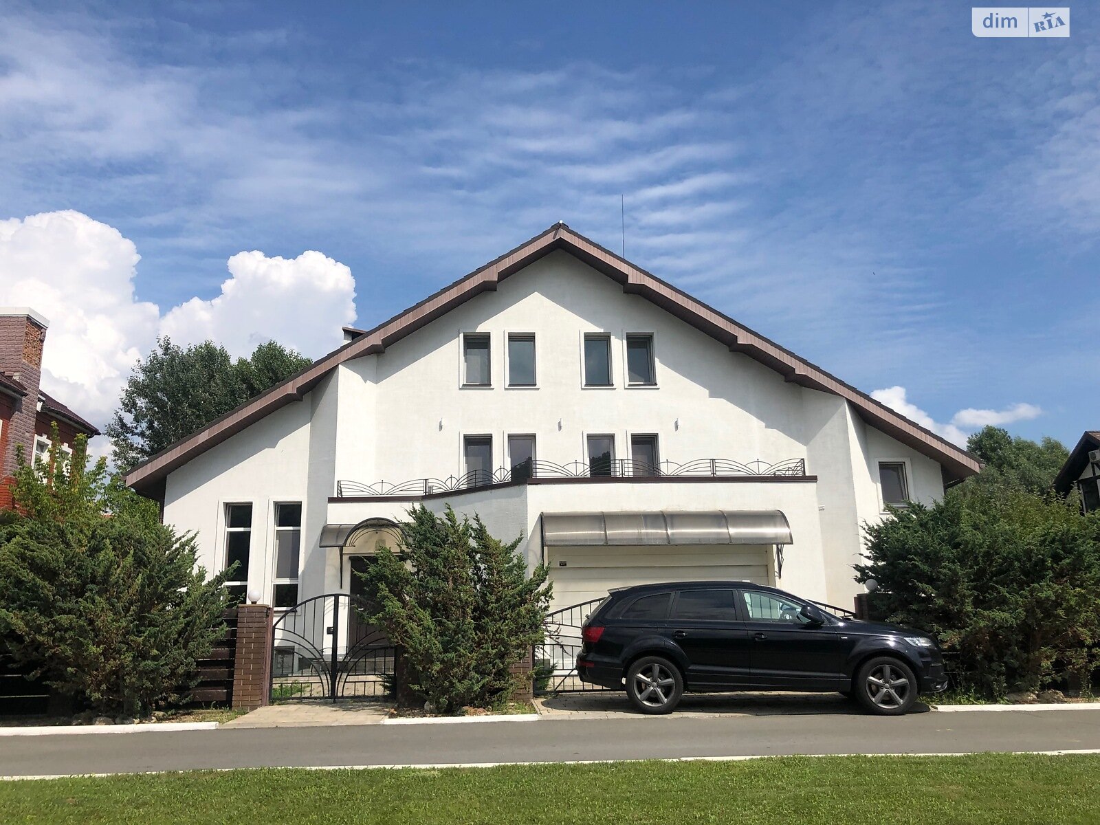 триповерховий будинок з балконом, 463 кв. м, цегла. Продаж у Підгірцях фото 1 триповерховий будинок з балконом, 463 кв. м, цегла. Продаж у Підгірцях фото 1