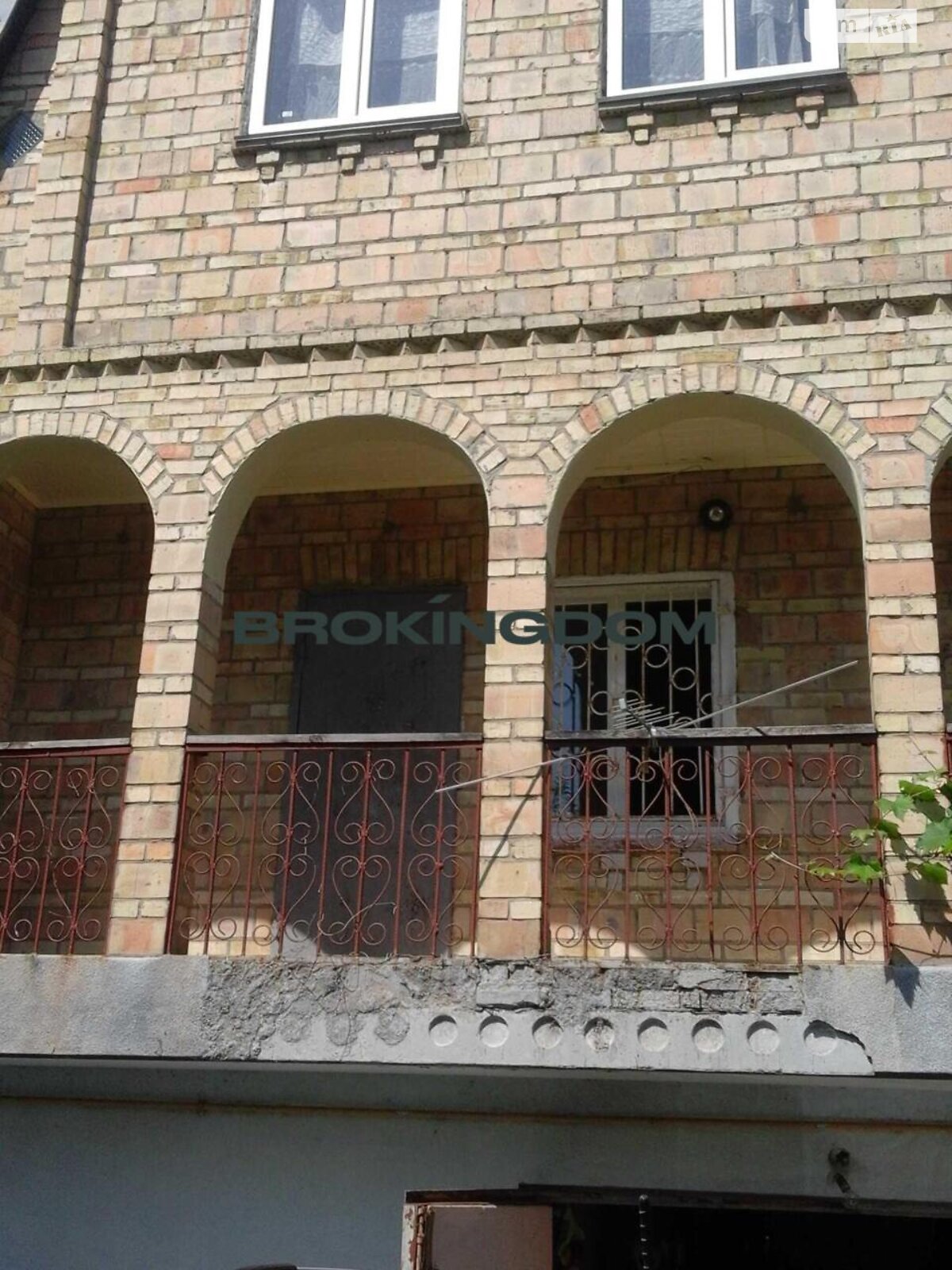 трехэтажный дом, 99.8 кв. м, кирпич. Продажа в Подгорцах фото 1 трехэтажный дом, 99.8 кв. м, кирпич. Продажа в Подгорцах фото 1