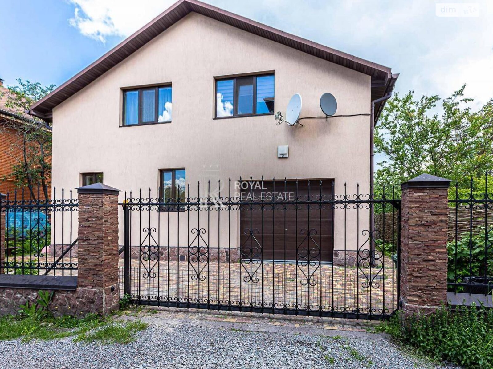 двоповерховий будинок, 200 кв. м, кирпич. Продаж у Підгірцях фото 1 двоповерховий будинок, 200 кв. м, кирпич. Продаж у Підгірцях фото 1