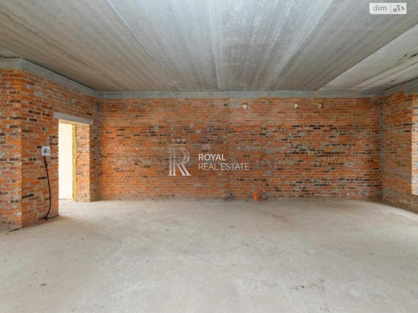 трехэтажный дом, 220 кв. м, кирпич. Продажа в Подгорцах фото 1 трехэтажный дом, 220 кв. м, кирпич. Продажа в Подгорцах фото 1