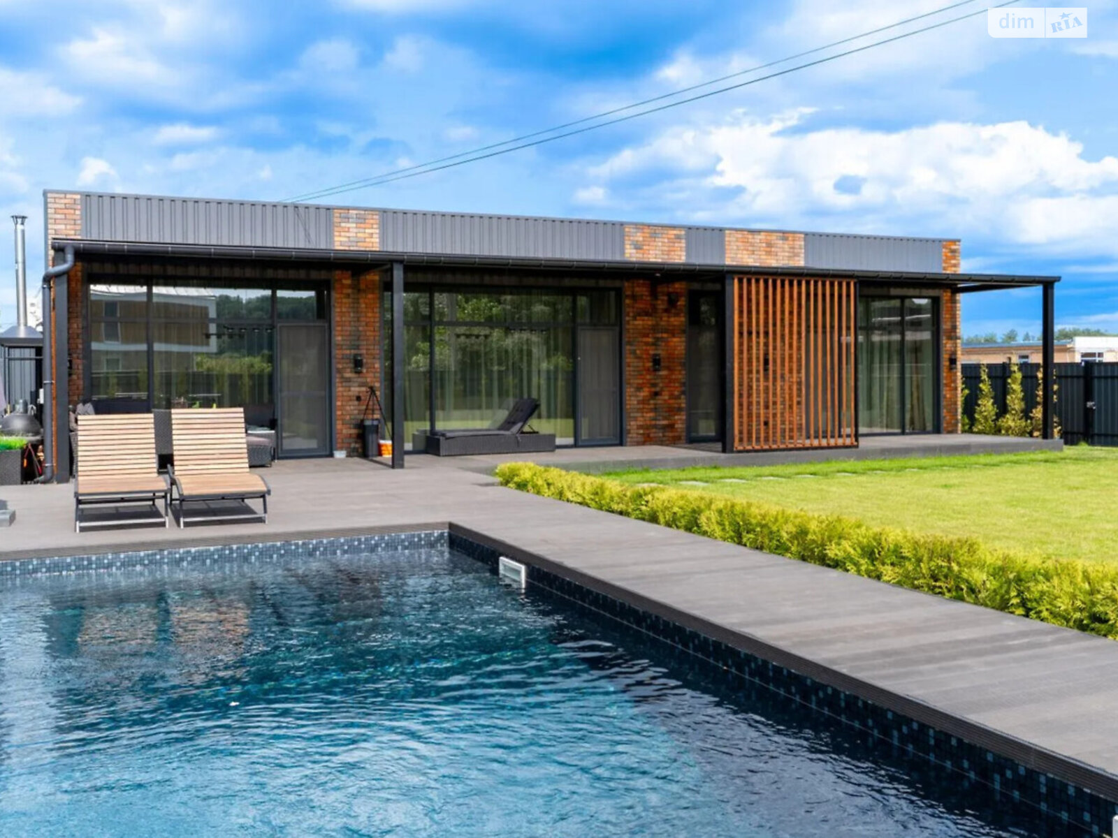 одноэтажный дом, 150 кв. м, керамический блок. Продажа в Подгорцах фото 1