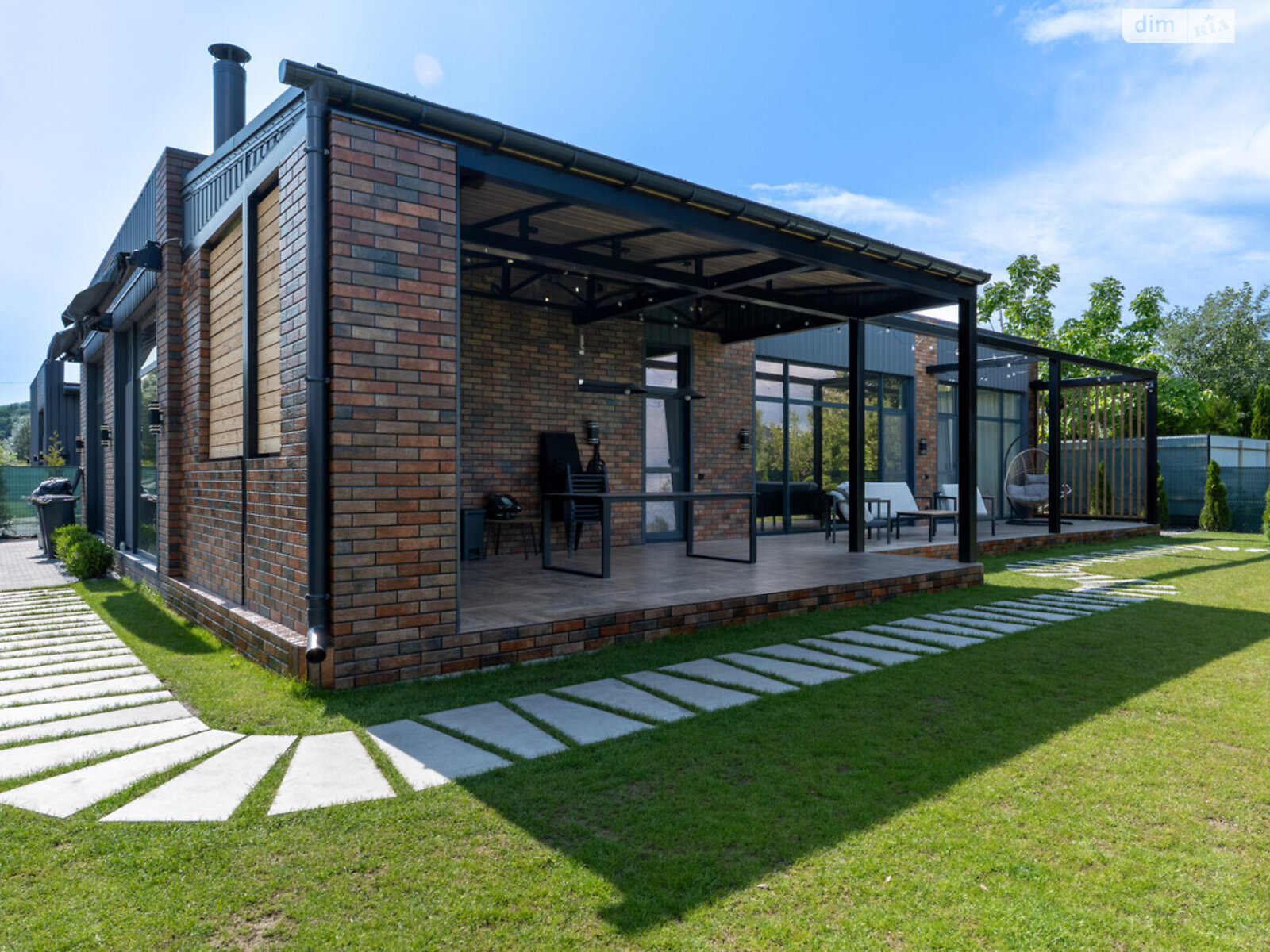 одноэтажный дом, 150 кв. м, керамический блок. Продажа в Подгорцах фото 1