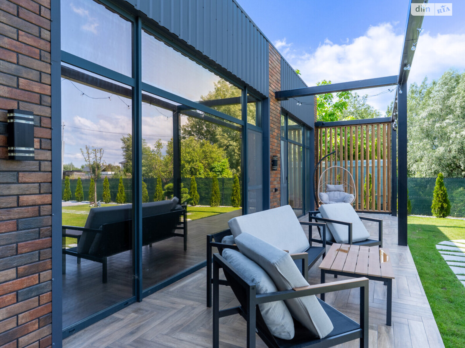 одноэтажный дом, 150 кв. м, керамический блок. Продажа в Подгорцах фото 1