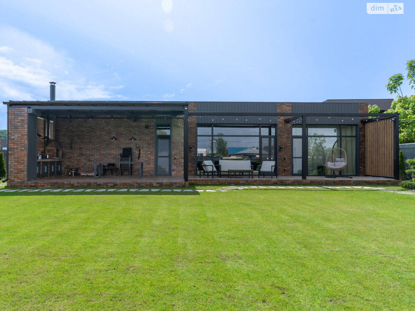 одноэтажный дом, 150 кв. м, керамический блок. Продажа в Подгорцах фото 1