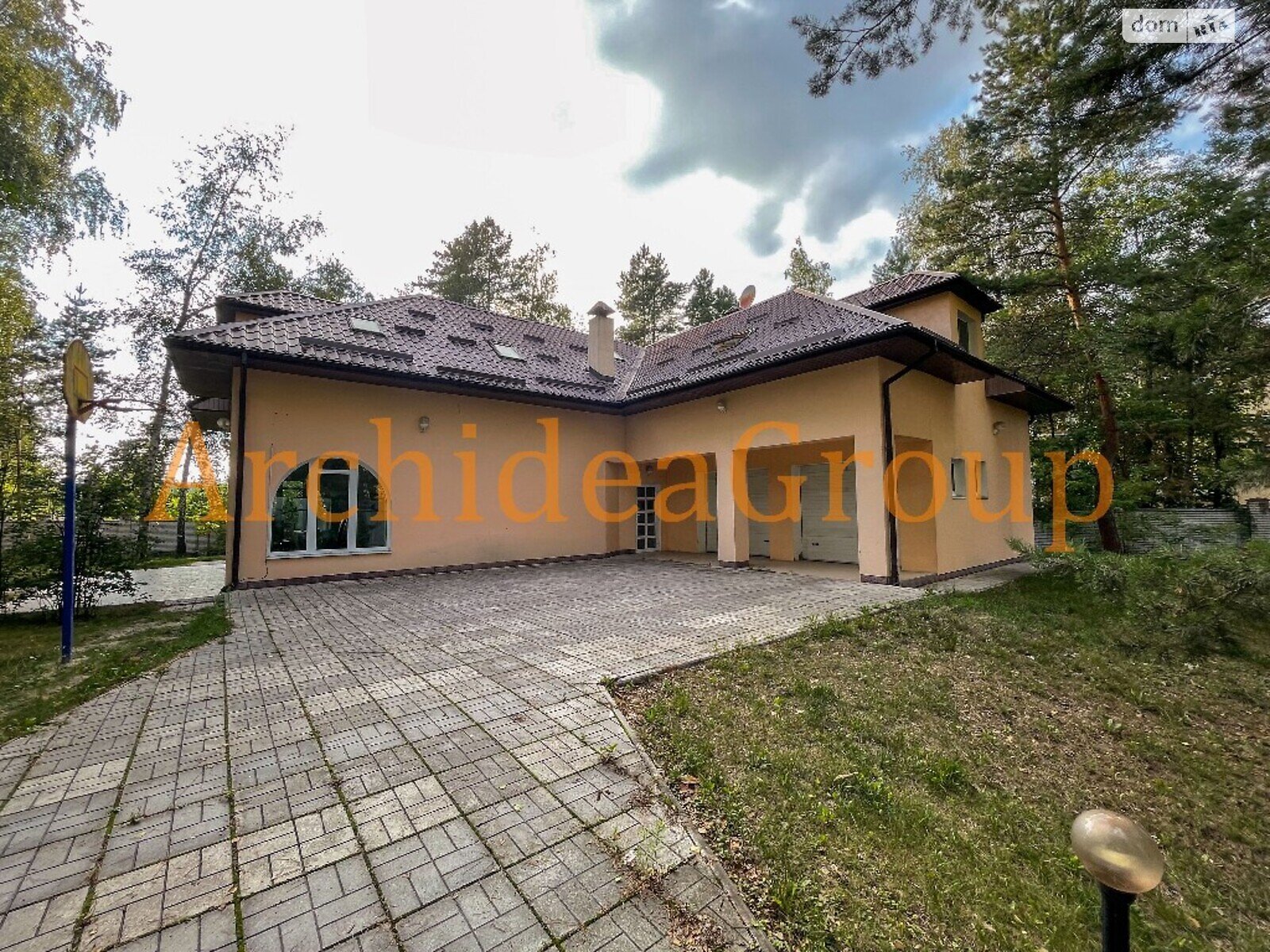 двухэтажный дом с мансардой, 403 кв. м, кирпич. Продажа в Подгорцах фото 1