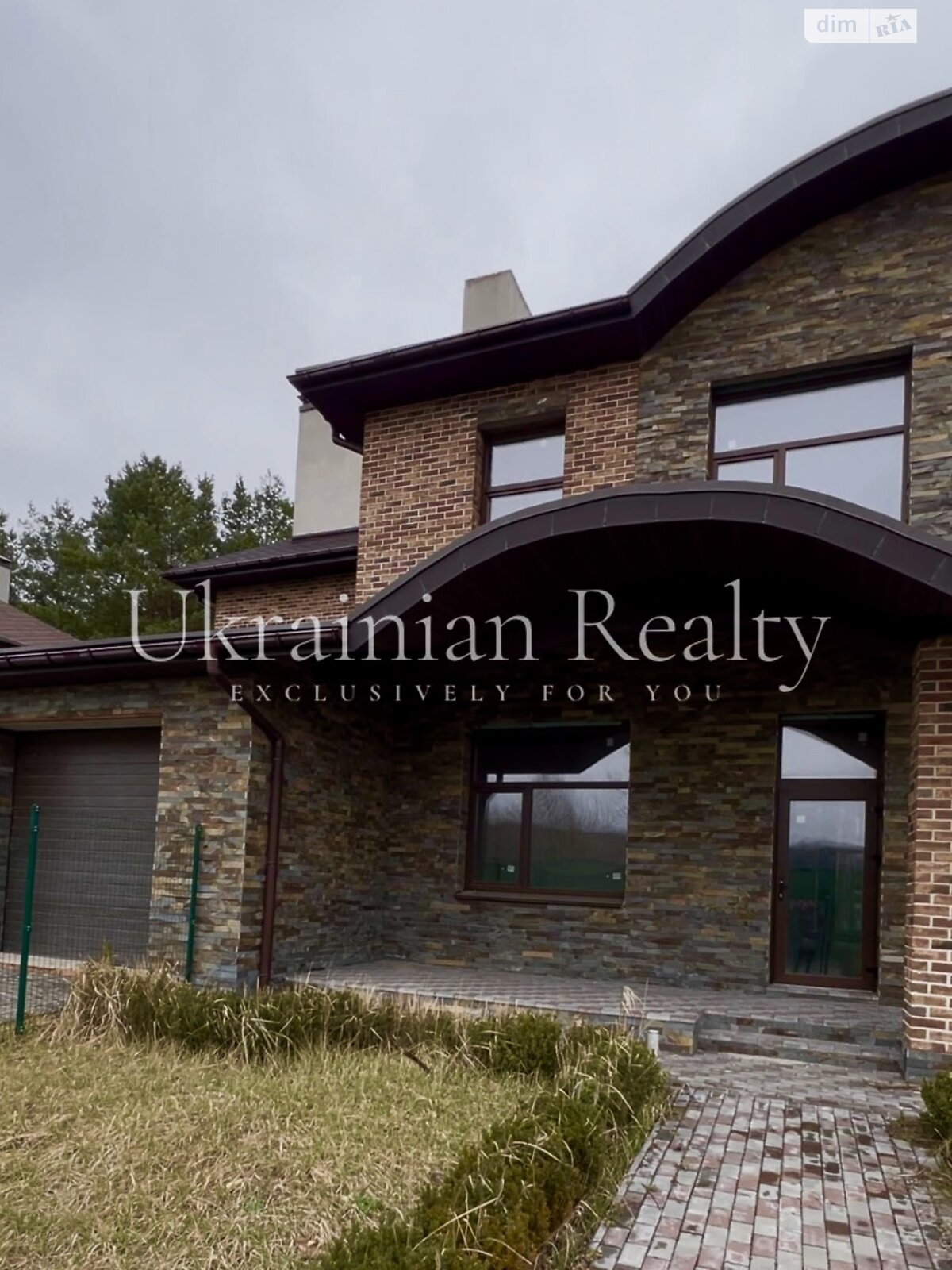 двоповерховий будинок, 525 кв. м, цегла. Продаж у Підгірцях фото 1 двоповерховий будинок, 525 кв. м, цегла. Продаж у Підгірцях фото 1