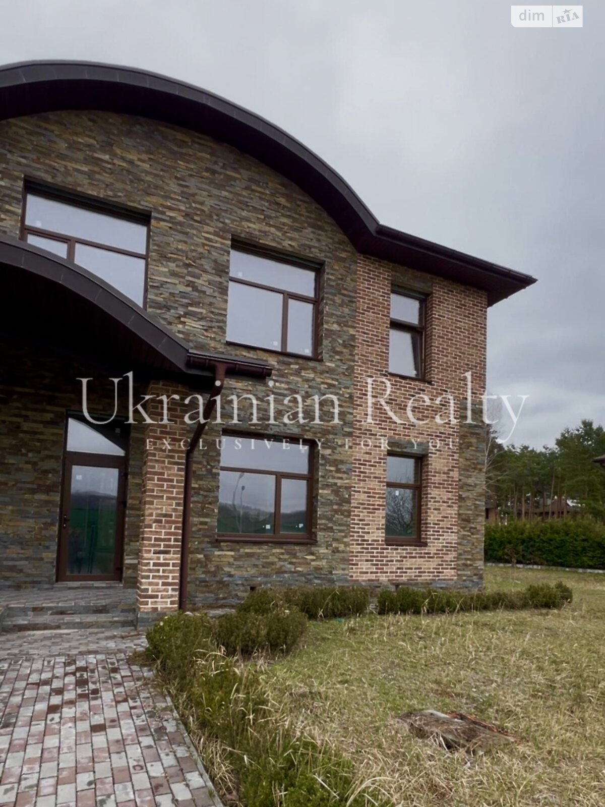 двоповерховий будинок, 525 кв. м, цегла. Продаж у Підгірцях фото 1 двоповерховий будинок, 525 кв. м, цегла. Продаж у Підгірцях фото 1