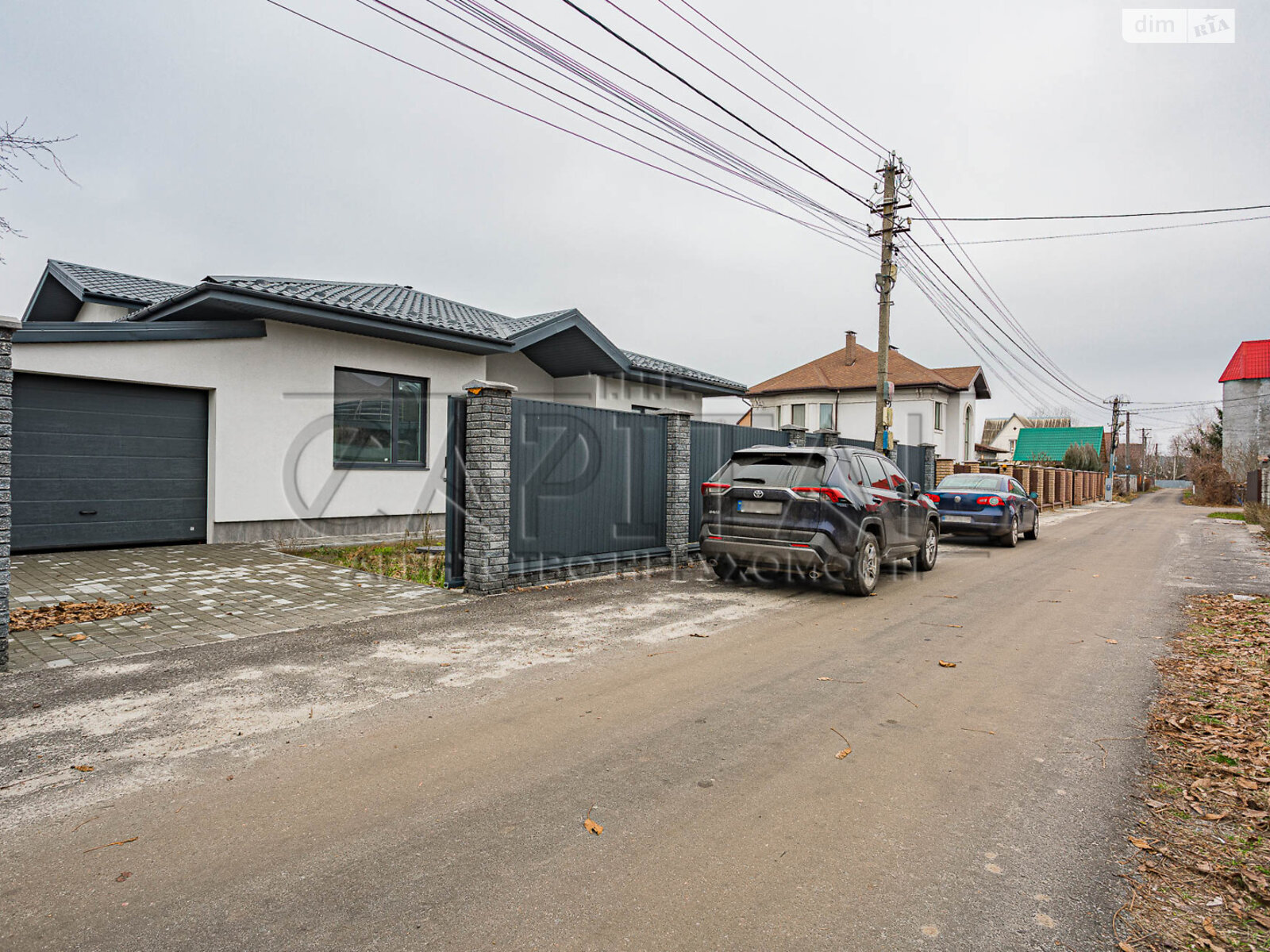 одноэтажный дом с гаражом, 154 кв. м, газобетон. Продажа в Подгорцах фото 1 одноэтажный дом с гаражом, 154 кв. м, газобетон. Продажа в Подгорцах фото 1