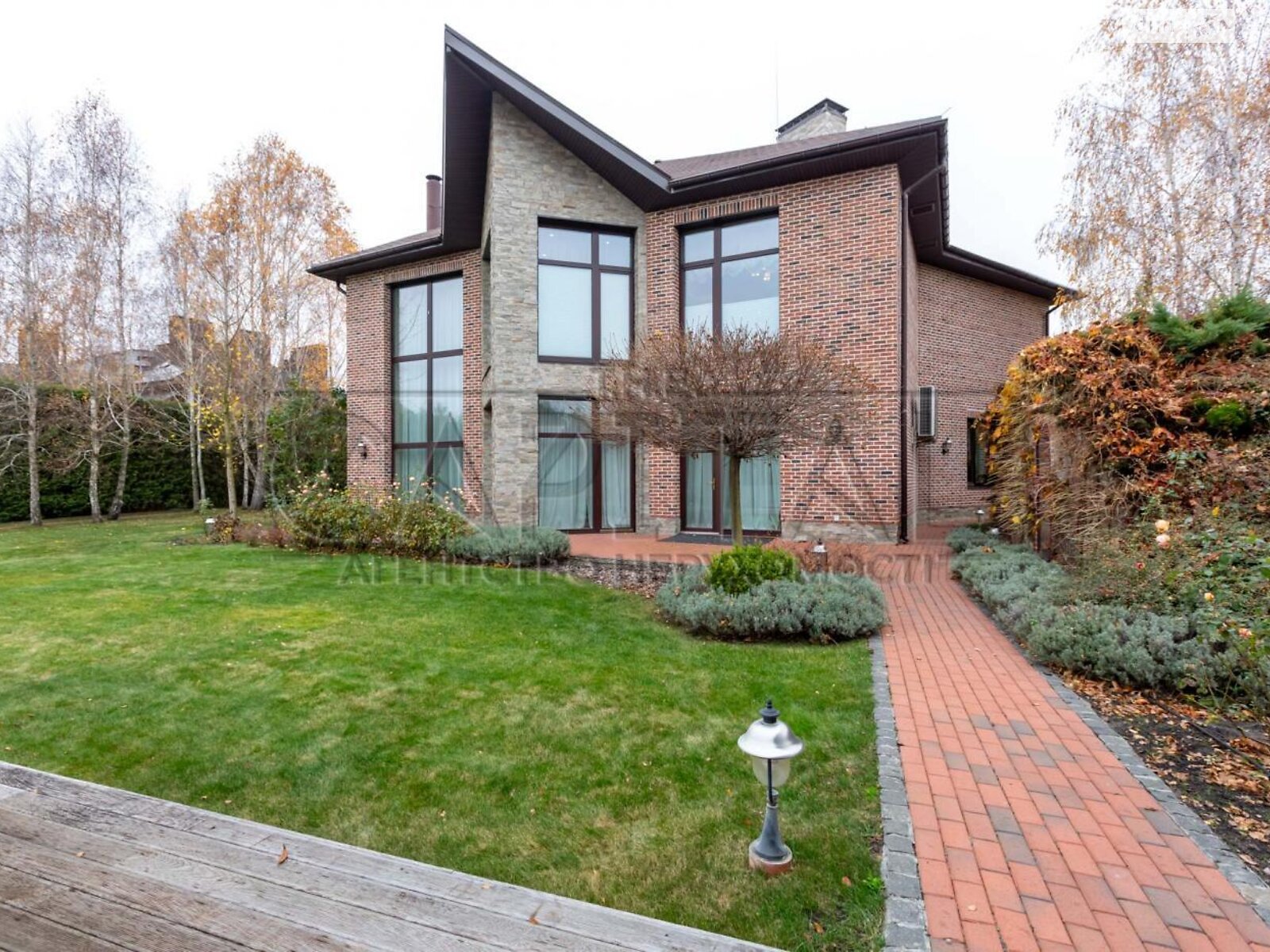 двоповерховий будинок з гаражем, 539.2 кв. м, цегла. Продаж у Підгірцях фото 1