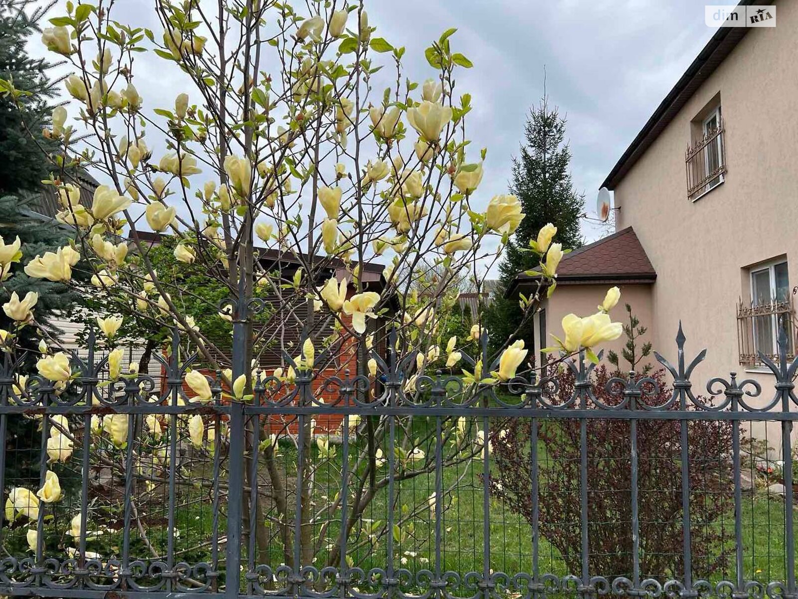 двухэтажный дом беседка, 100 кв. м, кирпич. Продажа в Подгорцах фото 1 двухэтажный дом беседка, 100 кв. м, кирпич. Продажа в Подгорцах фото 1