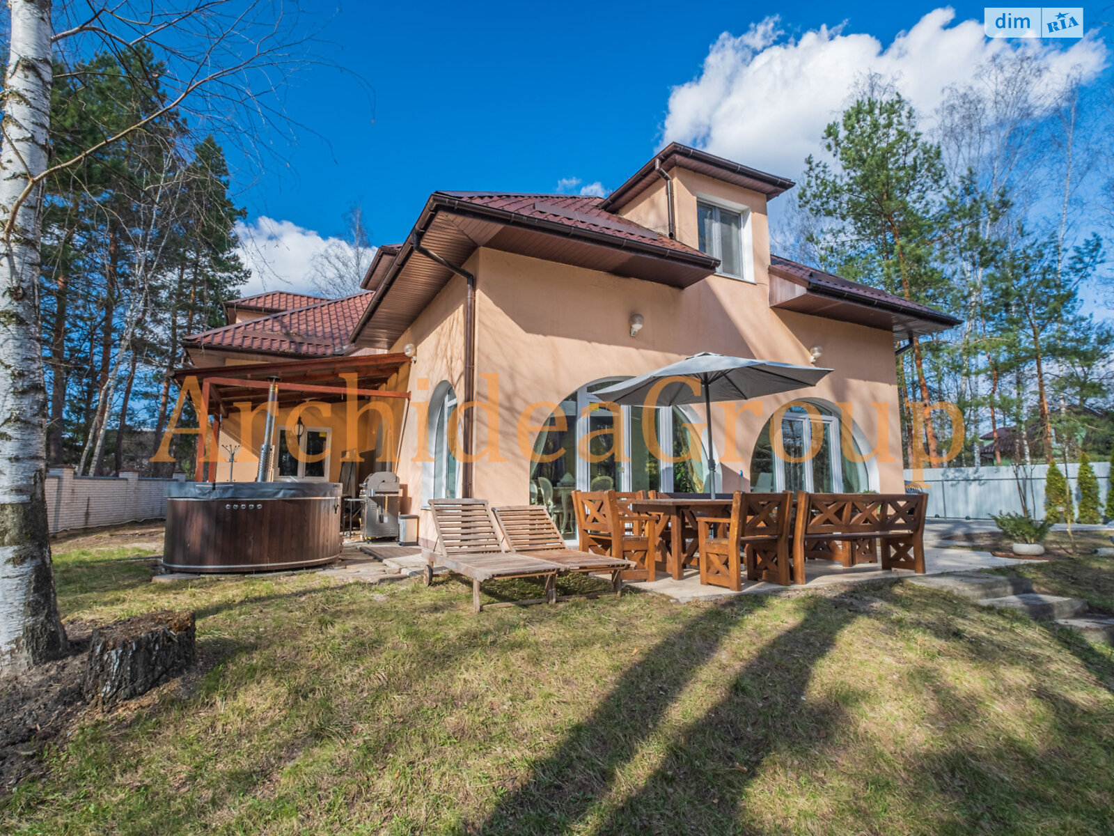 двоповерховий будинок з мансардою, 360 кв. м, керамический кирпич. Продаж у Підгірцях фото 1 двоповерховий будинок з мансардою, 360 кв. м, керамический кирпич. Продаж у Підгірцях фото 1
