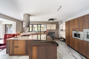 двухэтажный дом с отоплением, 368 кв. м, кирпич. Продажа в Подгорцах фото 2