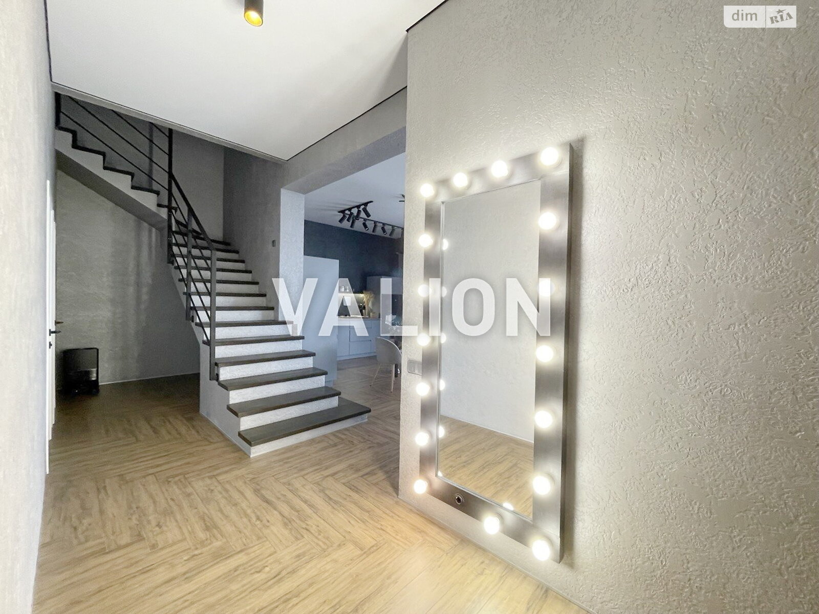 двухэтажный дом с верандой, 146 кв. м, шлакоблок. Продажа в Подгорцах фото 1 двухэтажный дом с верандой, 146 кв. м, шлакоблок. Продажа в Подгорцах фото 1