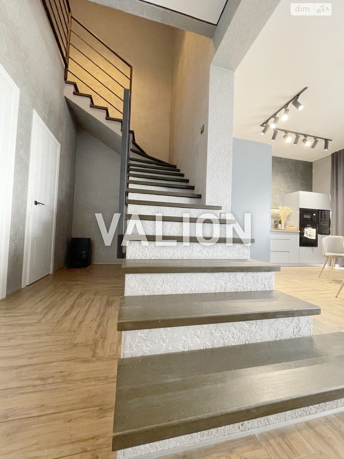 двухэтажный дом с верандой, 146 кв. м, шлакоблок. Продажа в Подгорцах фото 1 двухэтажный дом с верандой, 146 кв. м, шлакоблок. Продажа в Подгорцах фото 1