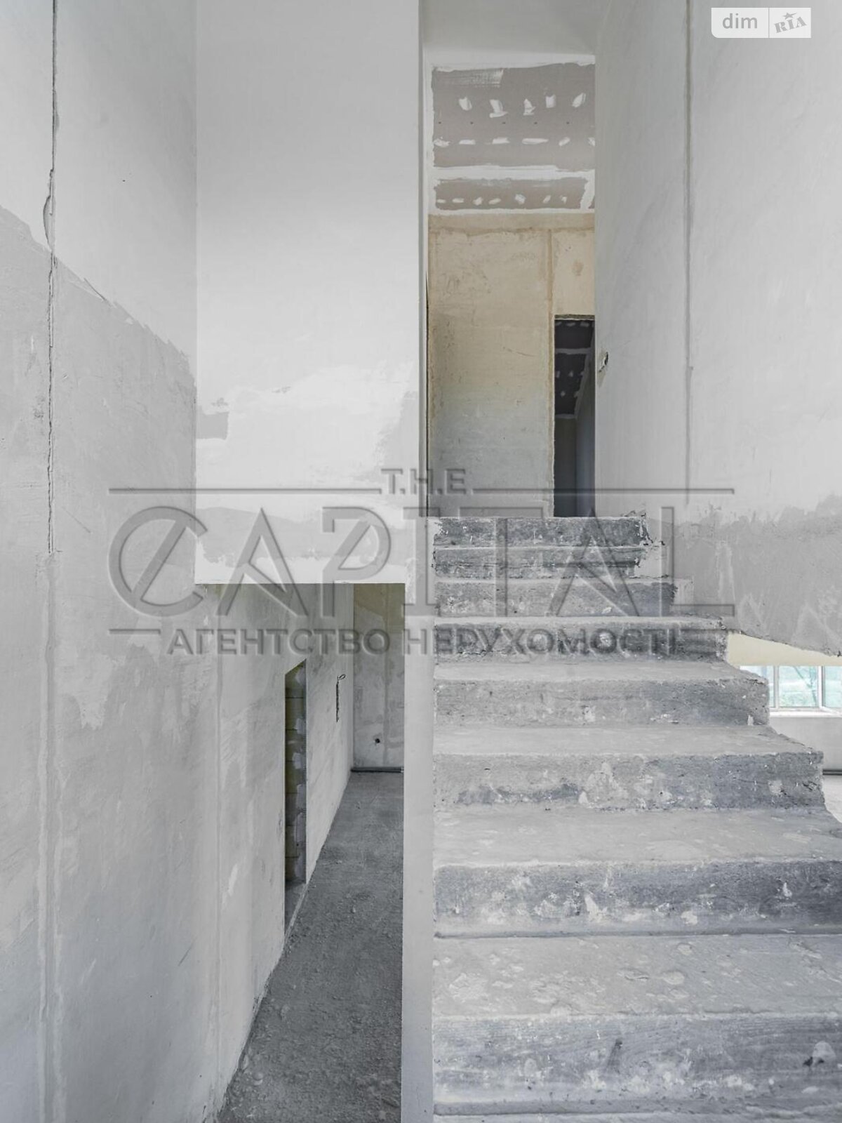 двухэтажный дом с балконом, 167 кв. м, кирпич. Продажа в Подгорцах фото 1