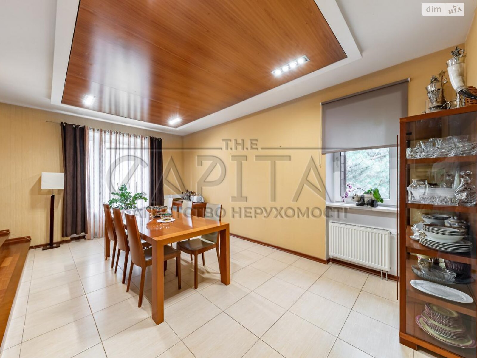двоповерховий будинок з гаражем, 500 кв. м, цегла. Продаж у Підгірцях фото 1 двоповерховий будинок з гаражем, 500 кв. м, цегла. Продаж у Підгірцях фото 1