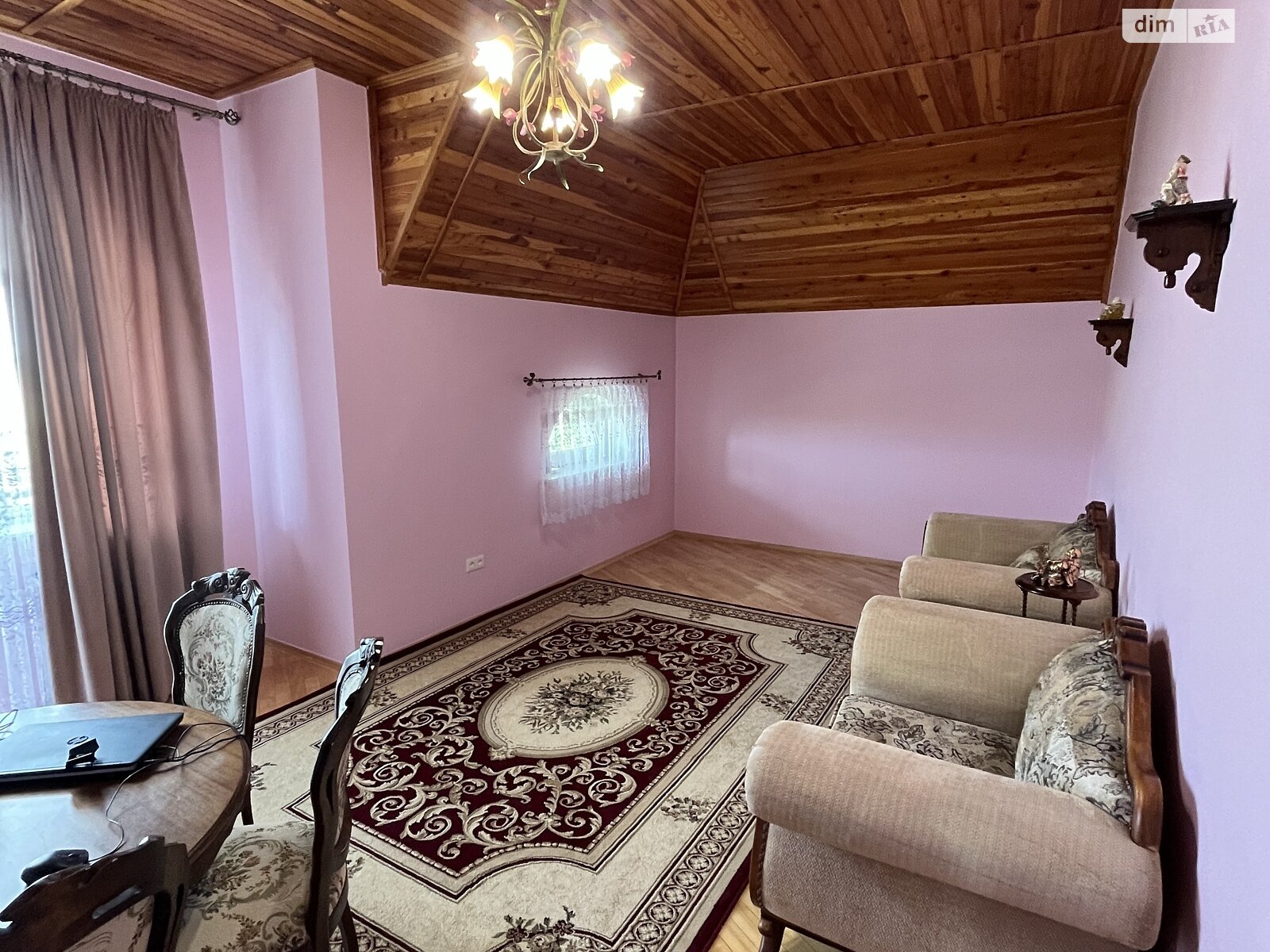 трехэтажный дом с гаражом, 340 кв. м, кирпич. Продажа в Подпечерах фото 1