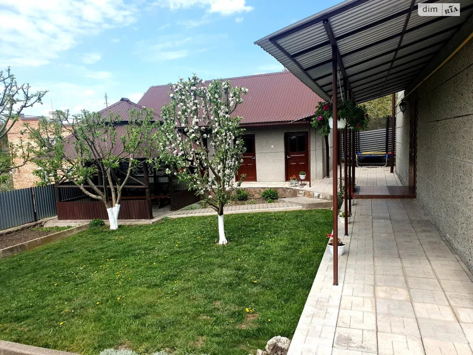 двоповерховий будинок з меблями, 240 кв. м, цегла. Продаж у Підволочиську фото 1 двоповерховий будинок з меблями, 240 кв. м, цегла. Продаж у Підволочиську фото 1