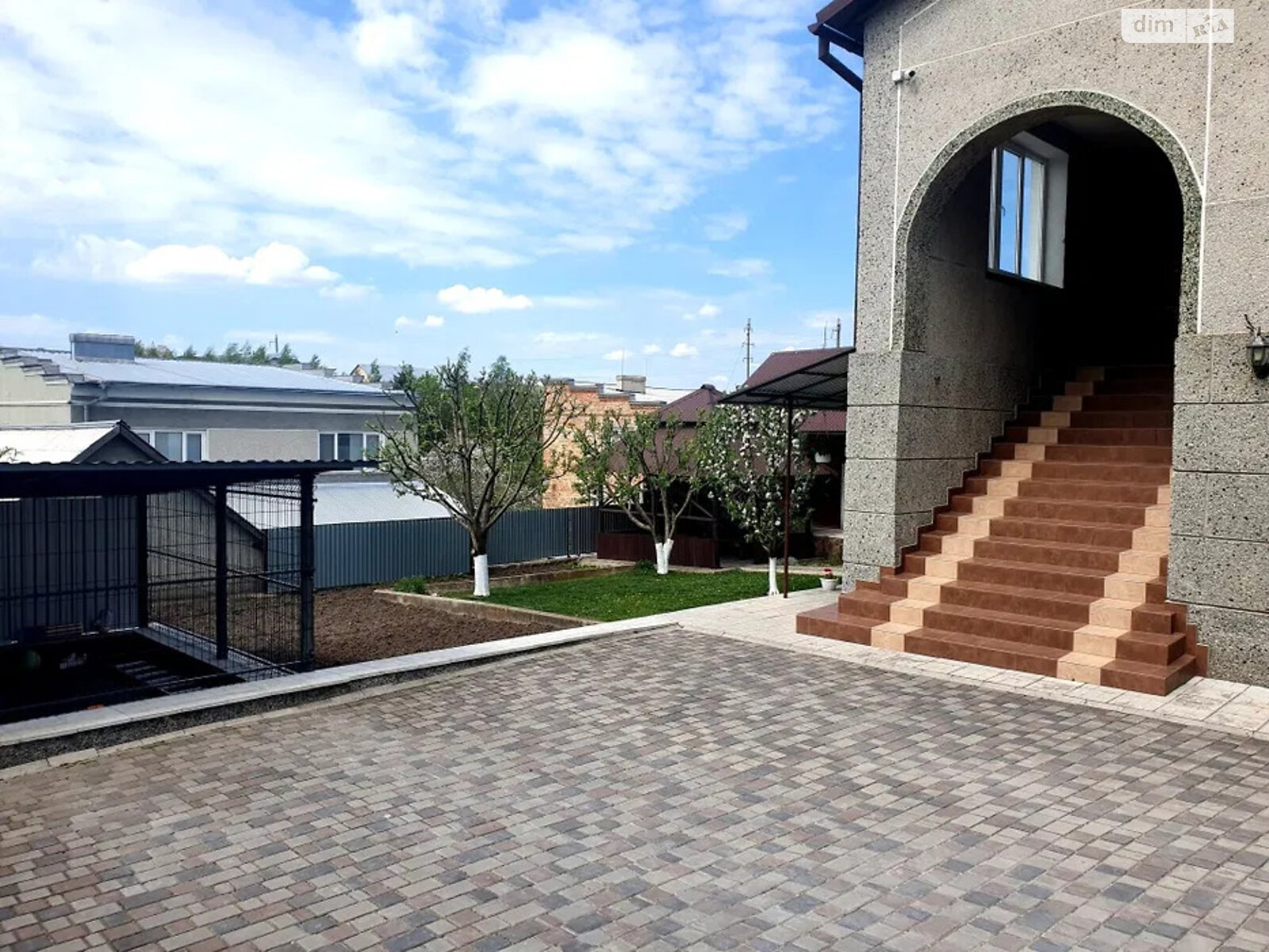 двоповерховий будинок з меблями, 240 кв. м, цегла. Продаж у Підволочиську фото 1 двоповерховий будинок з меблями, 240 кв. м, цегла. Продаж у Підволочиську фото 1