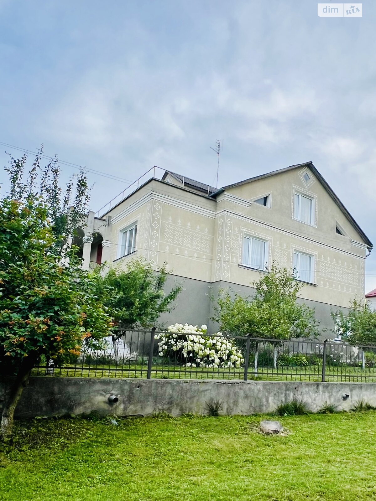 двухэтажный дом с верандой, 234 кв. м, кирпич. Продажа в Подволочинске район Новый Свет фото 1 двухэтажный дом с верандой, 234 кв. м, кирпич. Продажа в Подволочинске район Новый Свет фото 1