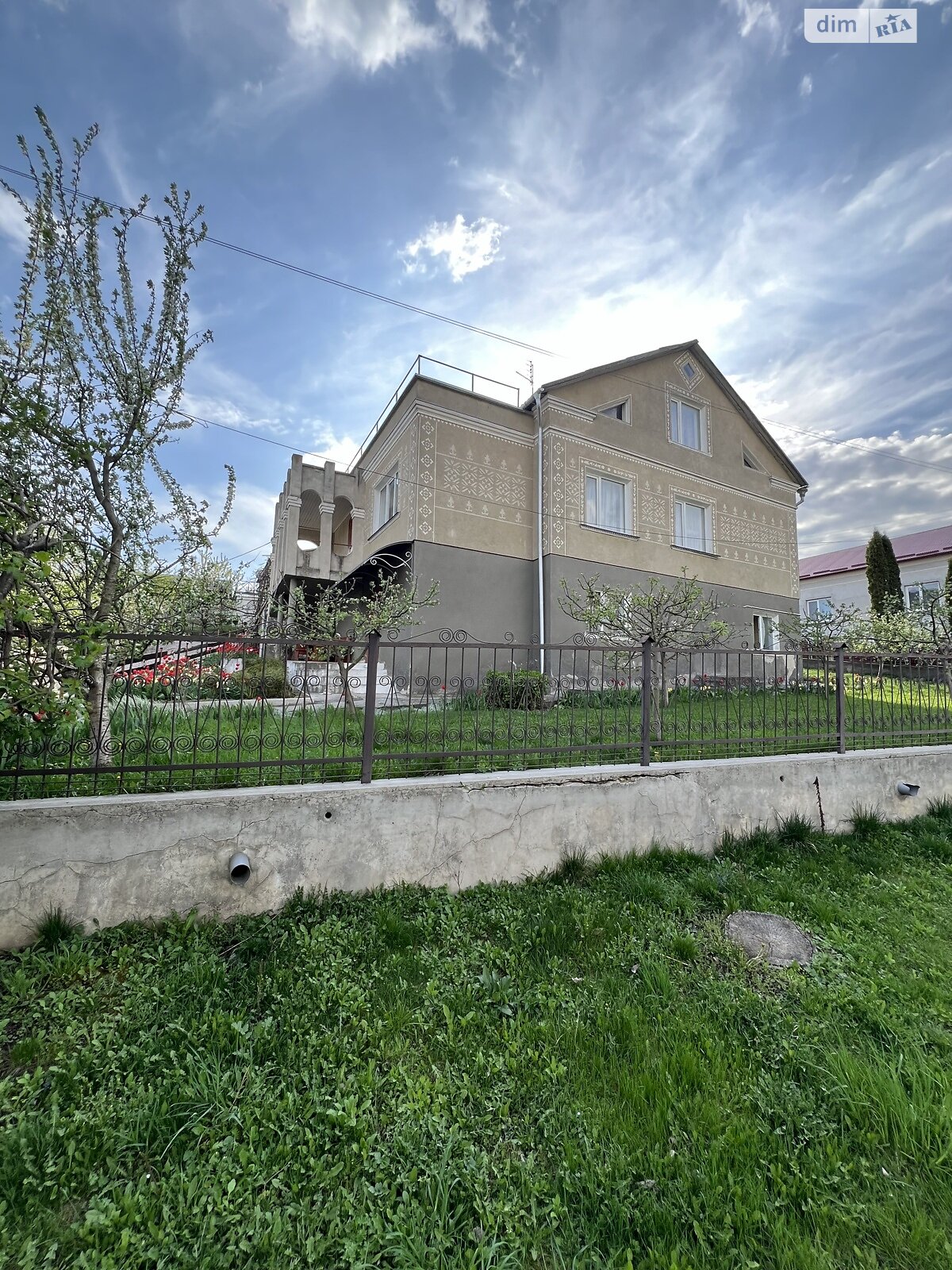 двухэтажный дом с верандой, 234 кв. м, кирпич. Продажа в Подволочинске район Новый Свет фото 1 двухэтажный дом с верандой, 234 кв. м, кирпич. Продажа в Подволочинске район Новый Свет фото 1