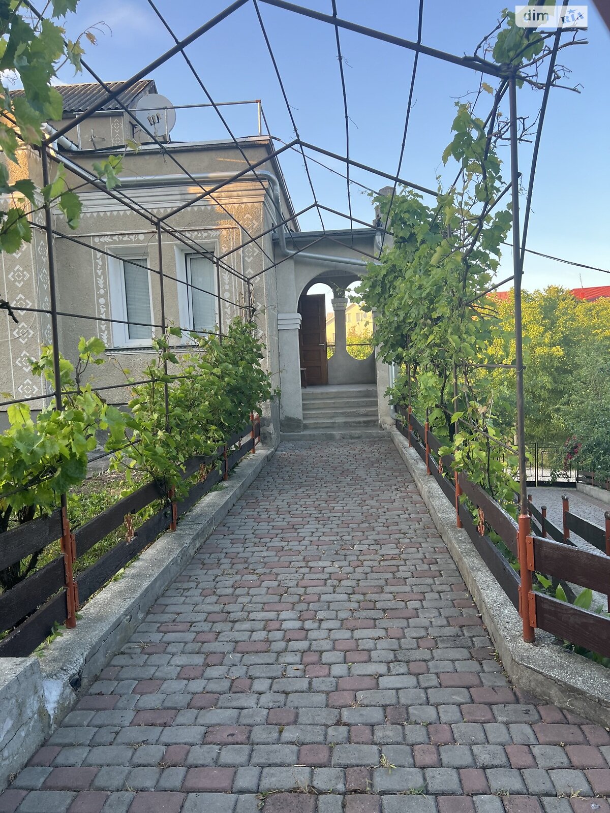 двухэтажный дом с верандой, 234 кв. м, кирпич. Продажа в Подволочинске район Новый Свет фото 1 двухэтажный дом с верандой, 234 кв. м, кирпич. Продажа в Подволочинске район Новый Свет фото 1