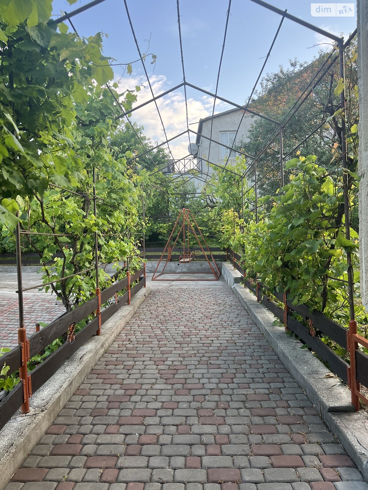 двухэтажный дом с верандой, 234 кв. м, кирпич. Продажа в Подволочинске район Новый Свет фото 1 двухэтажный дом с верандой, 234 кв. м, кирпич. Продажа в Подволочинске район Новый Свет фото 1