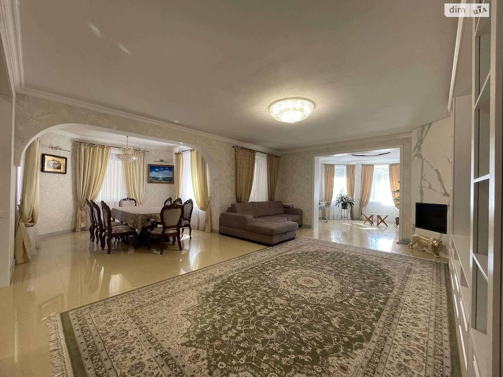 двоповерховий будинок з ремонтом, 315 кв. м, цегла. Продаж у Погребах фото 1 двоповерховий будинок з ремонтом, 315 кв. м, цегла. Продаж у Погребах фото 1
